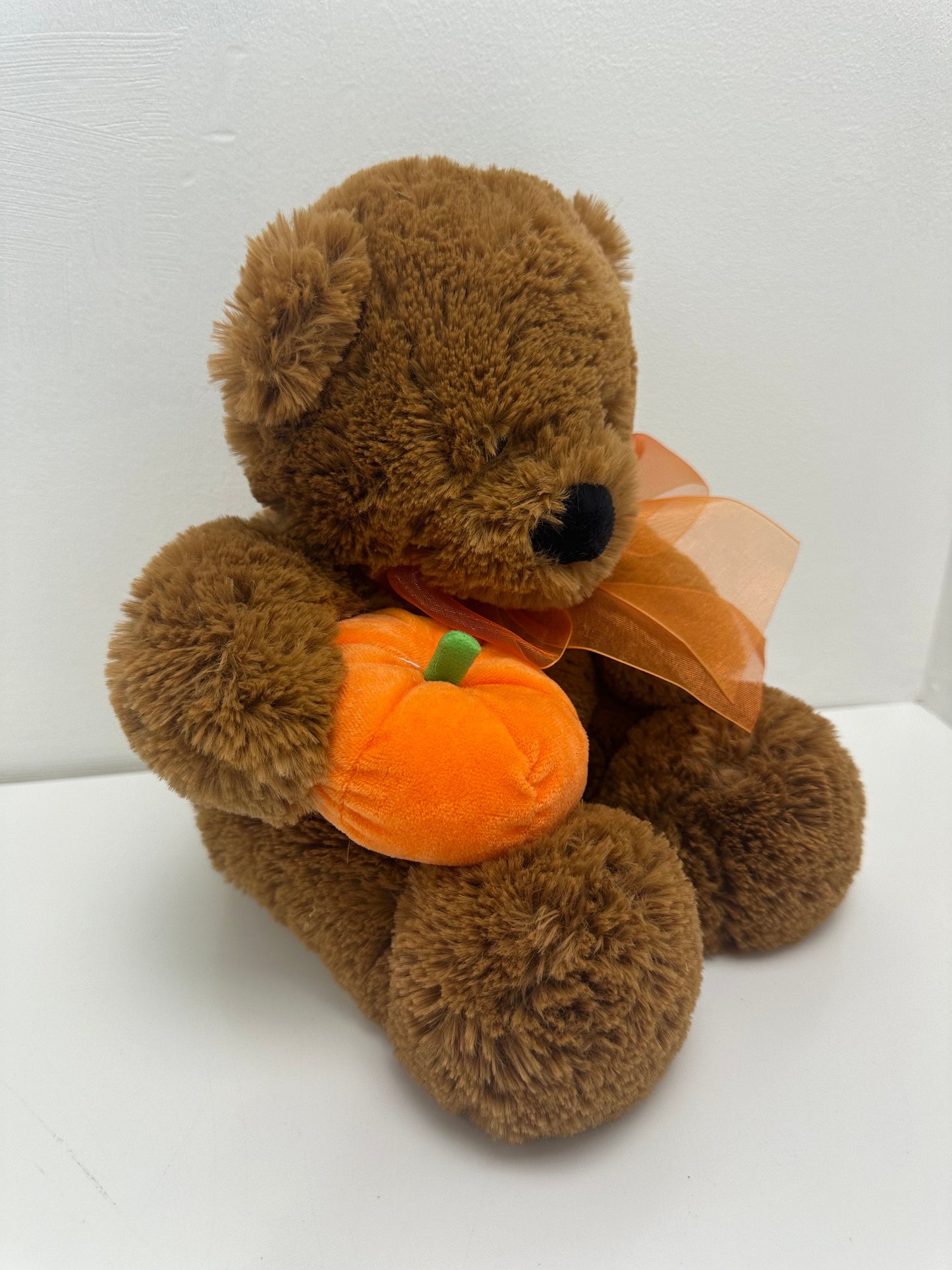 Ty Classics Collection “Carver” the Bear Holding Pumpkin (10 inch)