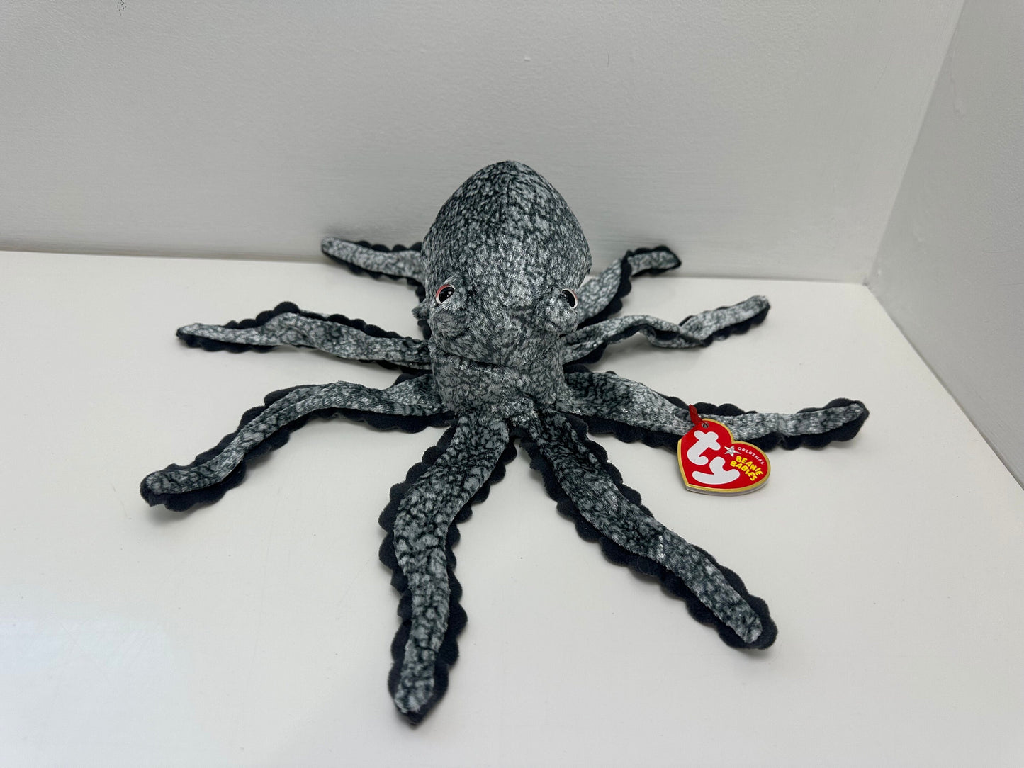 Ty Beanie Baby “Opie” the Octopus - Red Eyed Version Sea Center Exclusive RARE! (9 inch)