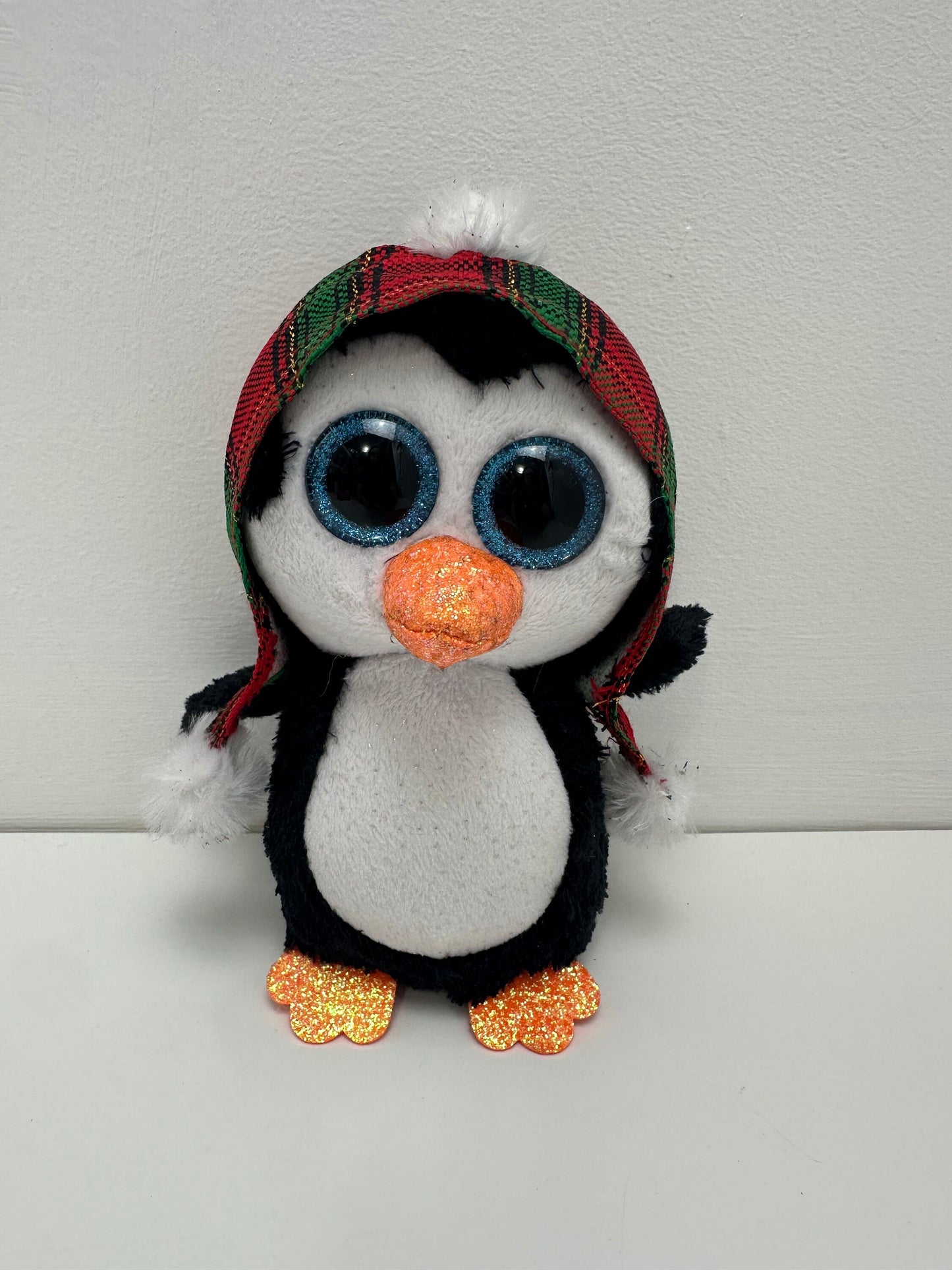 Ty Beanie Boo “Cheer” the Holiday Penguin - No Hang Tag (6 inch)