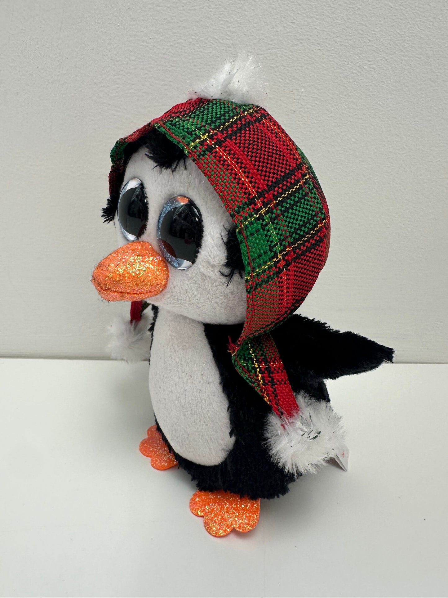 Ty Beanie Boo “Cheer” the Holiday Penguin - No Hang Tag (6 inch)