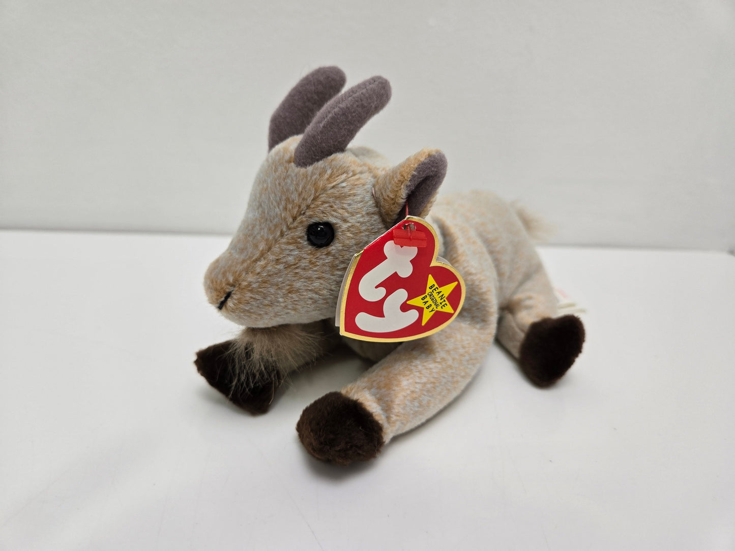 Ty Beanie Baby “Goatee” the Adorable Goat! (6 inch)