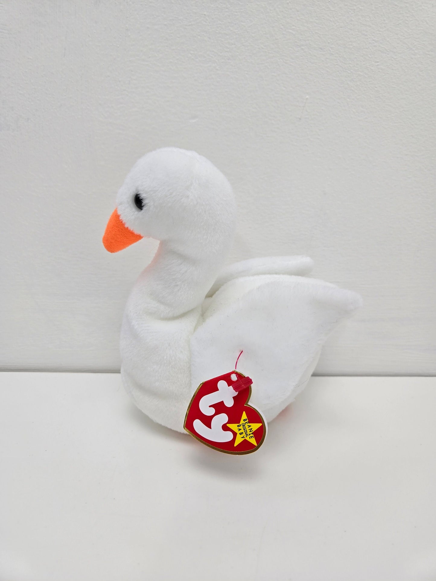 Ty Beanie Baby “Gracie” the Swan (5.5 inch)