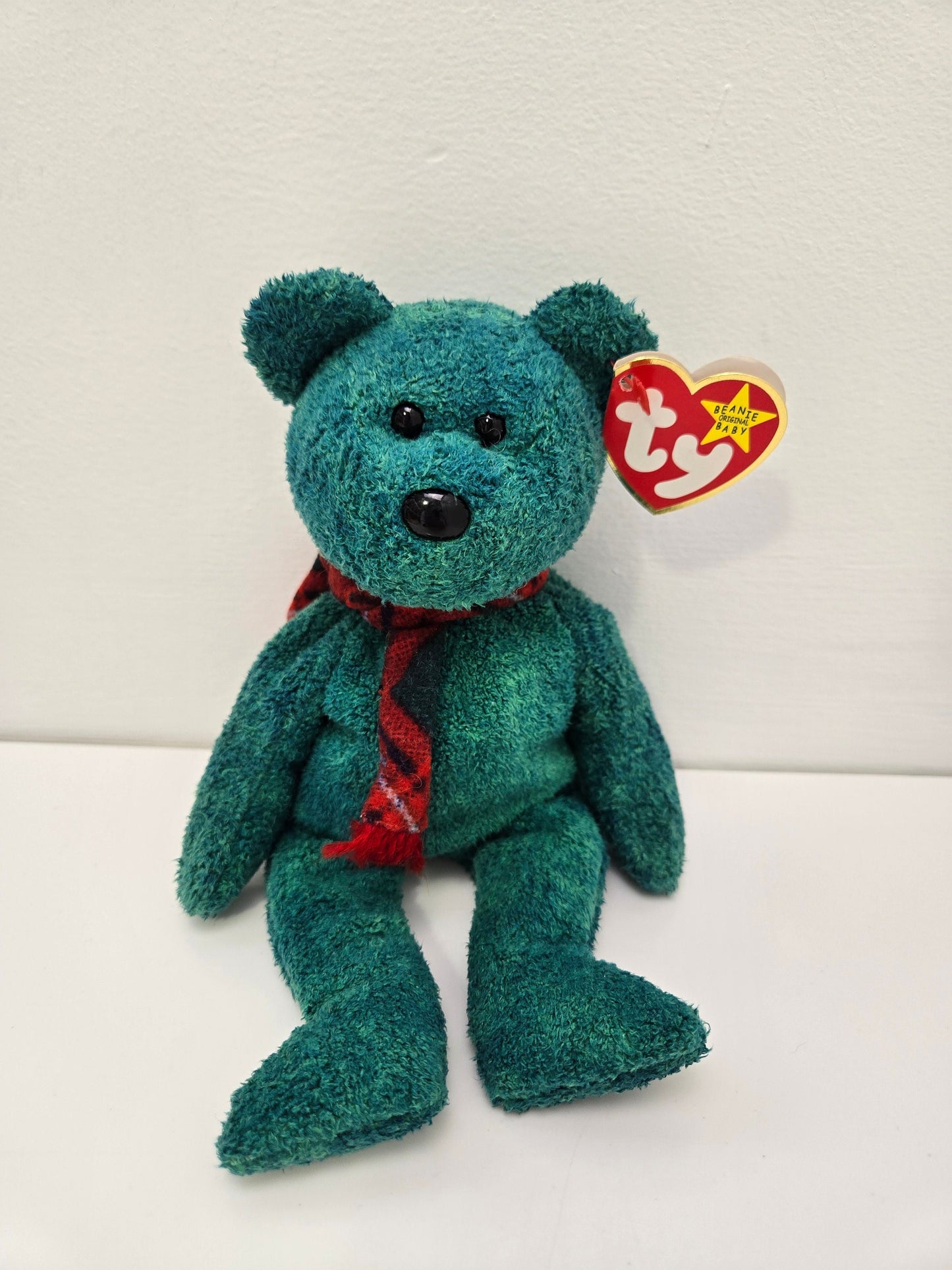 Ty Beanie Baby “Wallace” the Green Holiday Bear wearing Red Plaid Scarf! (8.5 inch)