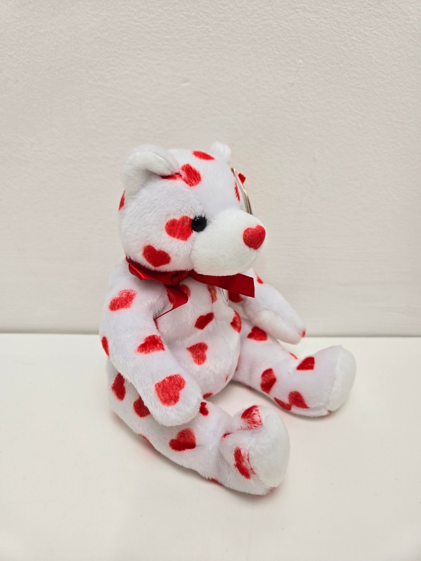 Ty Beanie Baby “Heartthrob” the Valentine’s Day Bear  (7.5 inch)