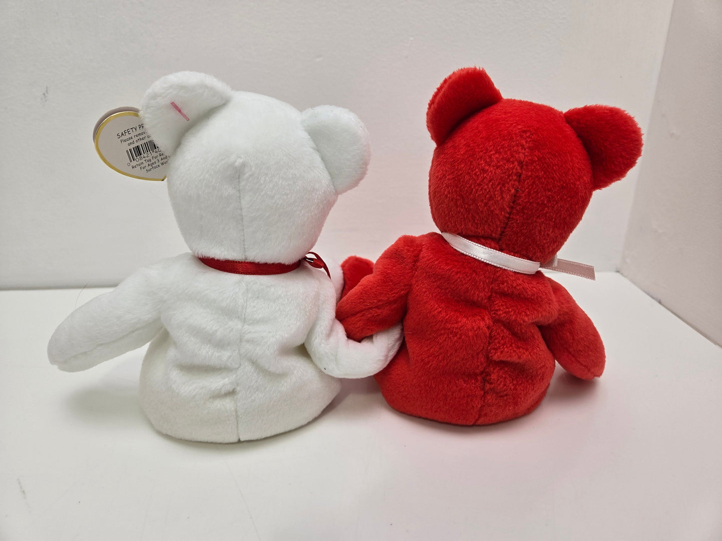 Ty Beanie Baby “I love you” the joined Bears with I Love You Forever Engraved on Chest and Feet