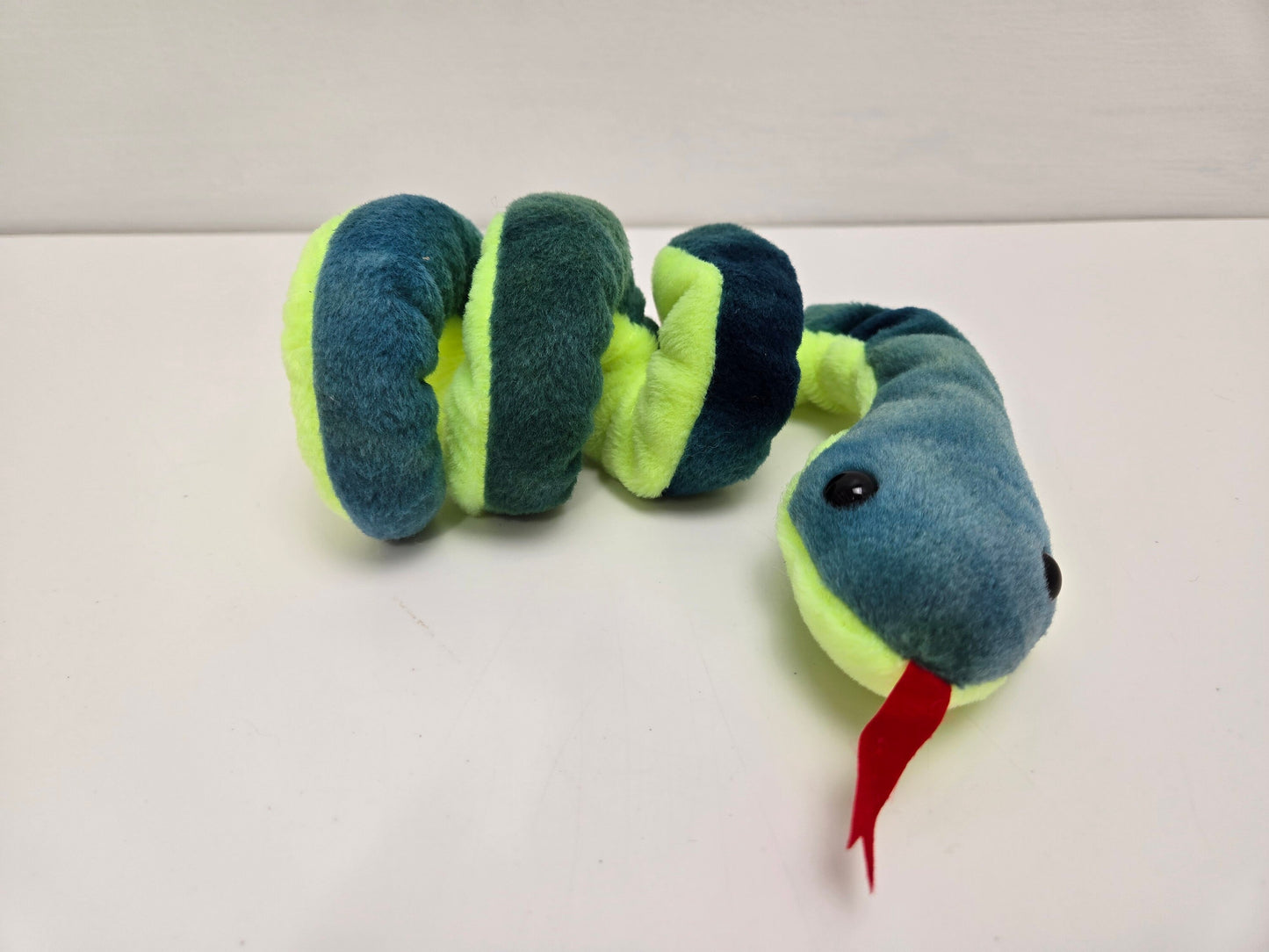 Ty Beanie Baby “Hissy” the Snake Handmade in Indonesia with Canadian Tush Tag! (9 inch)