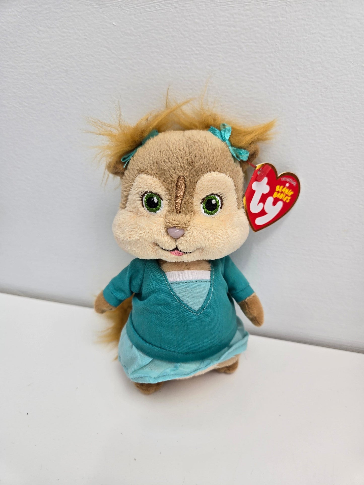 Ty Beanie Babies Jeanette, Alvin, Simon, Theodore, Eleanor, and Brittany from Alvin and the Chipmunks! (7 inch)