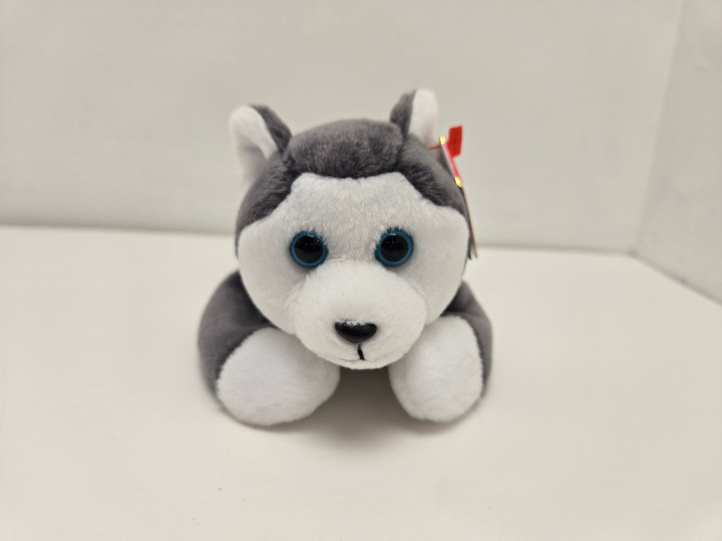 Ty Beanie Baby “Nanook” the Husky Dog ! (7.5 inch)