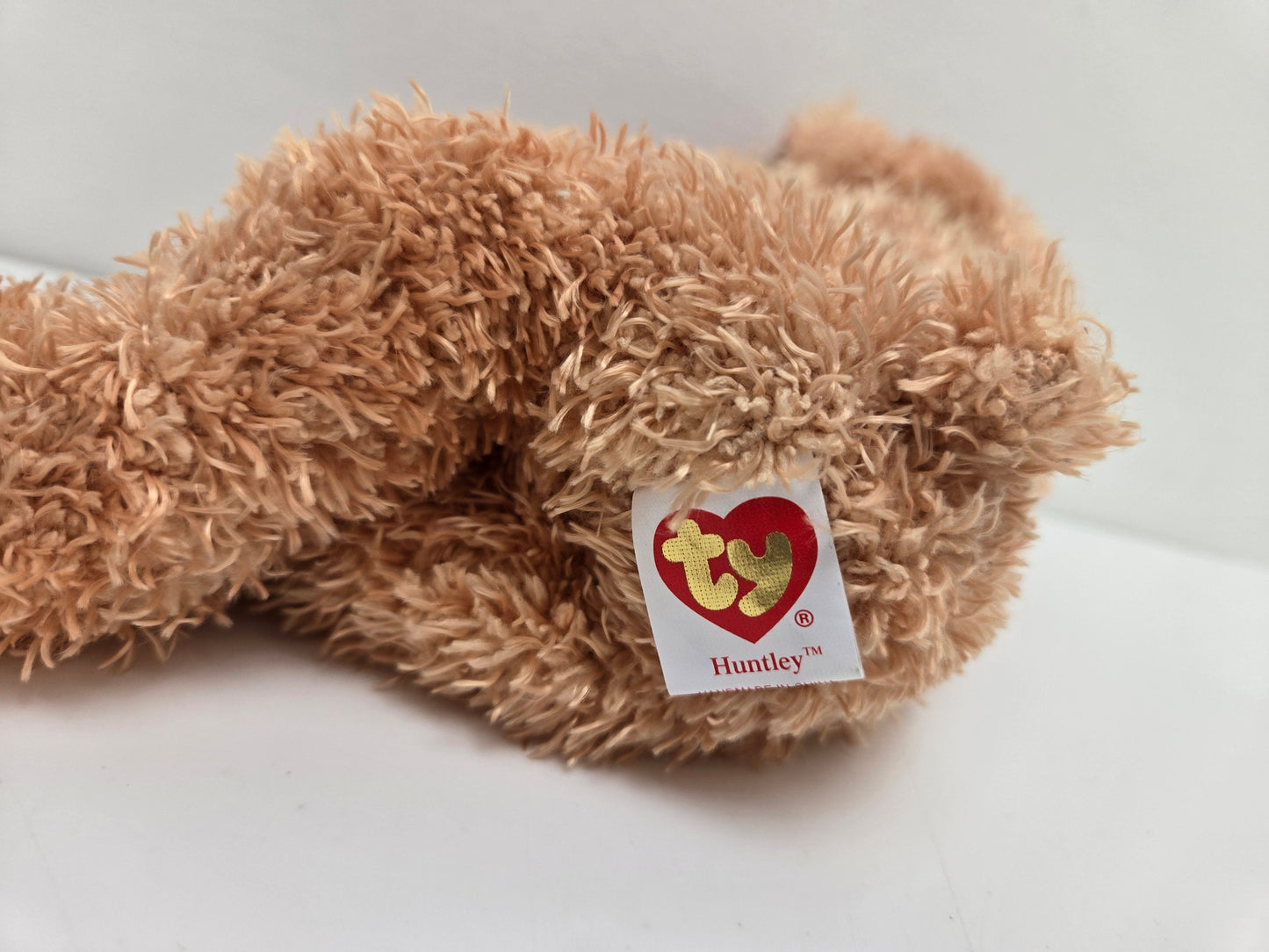 Ty Beanie Baby “Huntley” the Teddy Bear ! (8.5 inch)