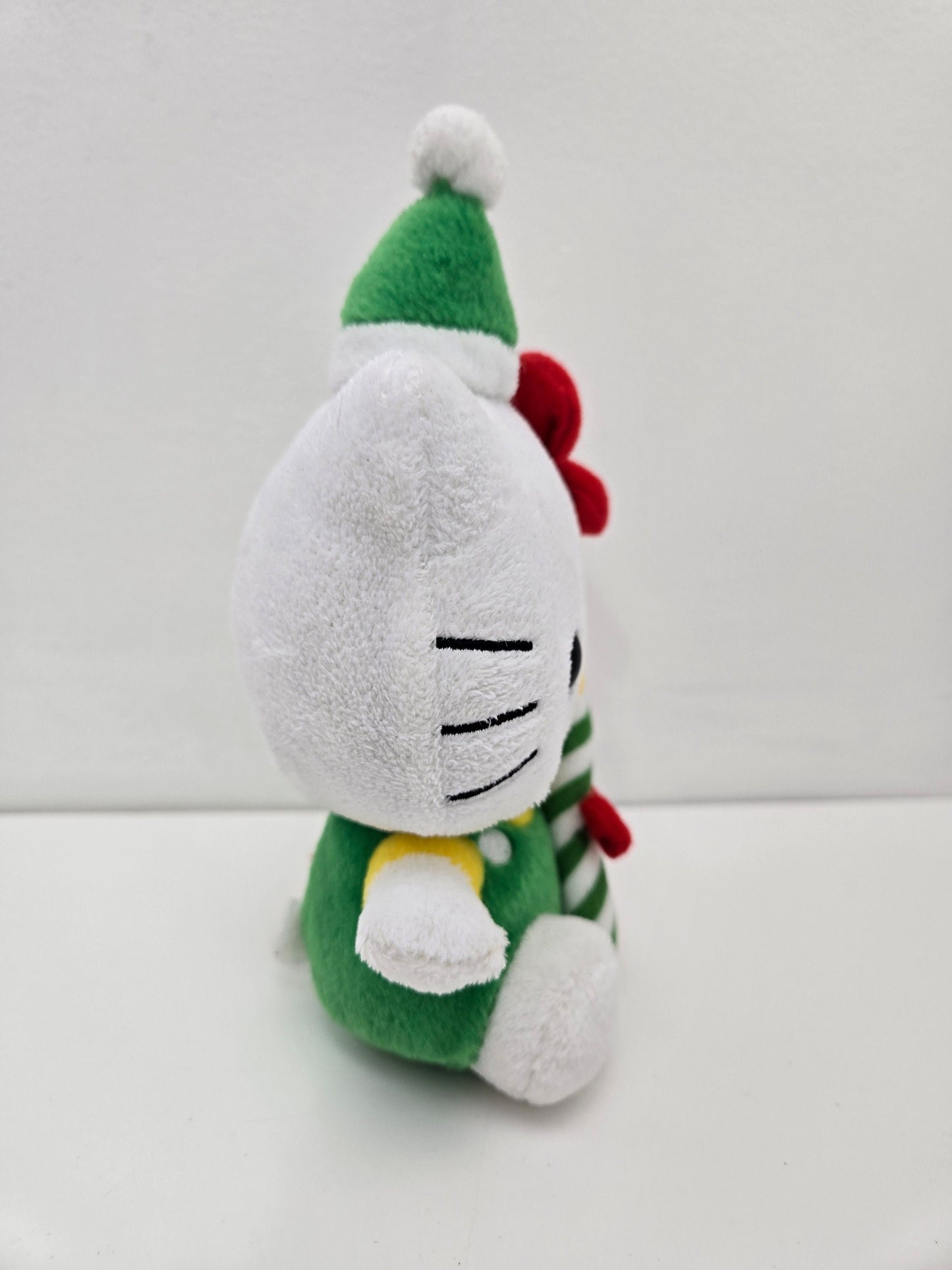 Ty Beanie Baby Vintage “Hello Kitty” the Holiday Hello Kitty Plush Holding Candy Cane  (5.5 inch)