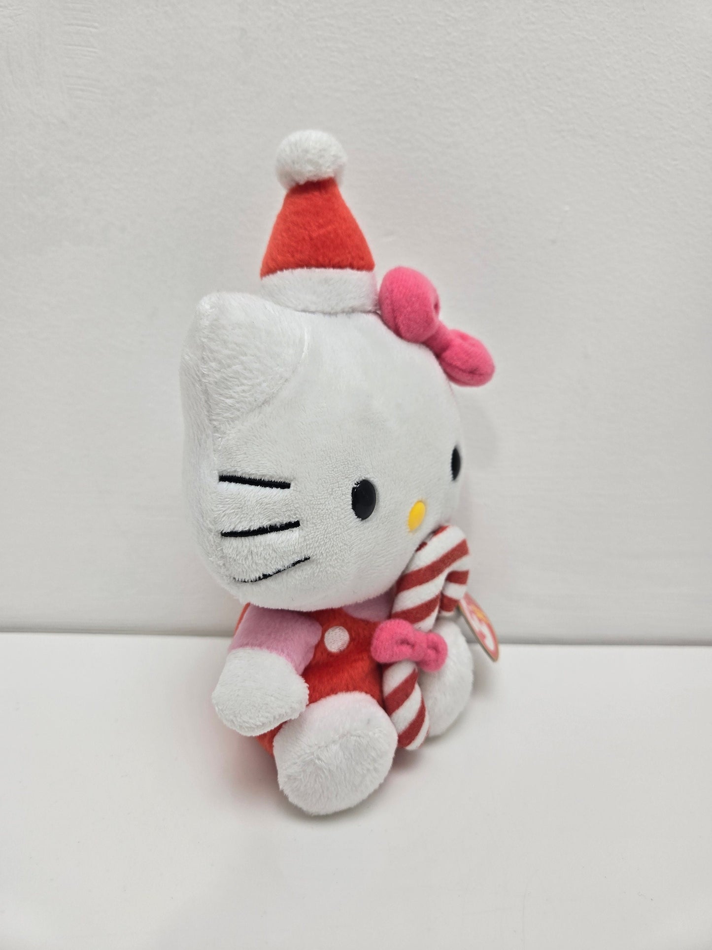 Ty Beanie Baby “Hello Kitty” the Holiday Hello Kitty Plush Holding Candy Cane  (5.5 inch)