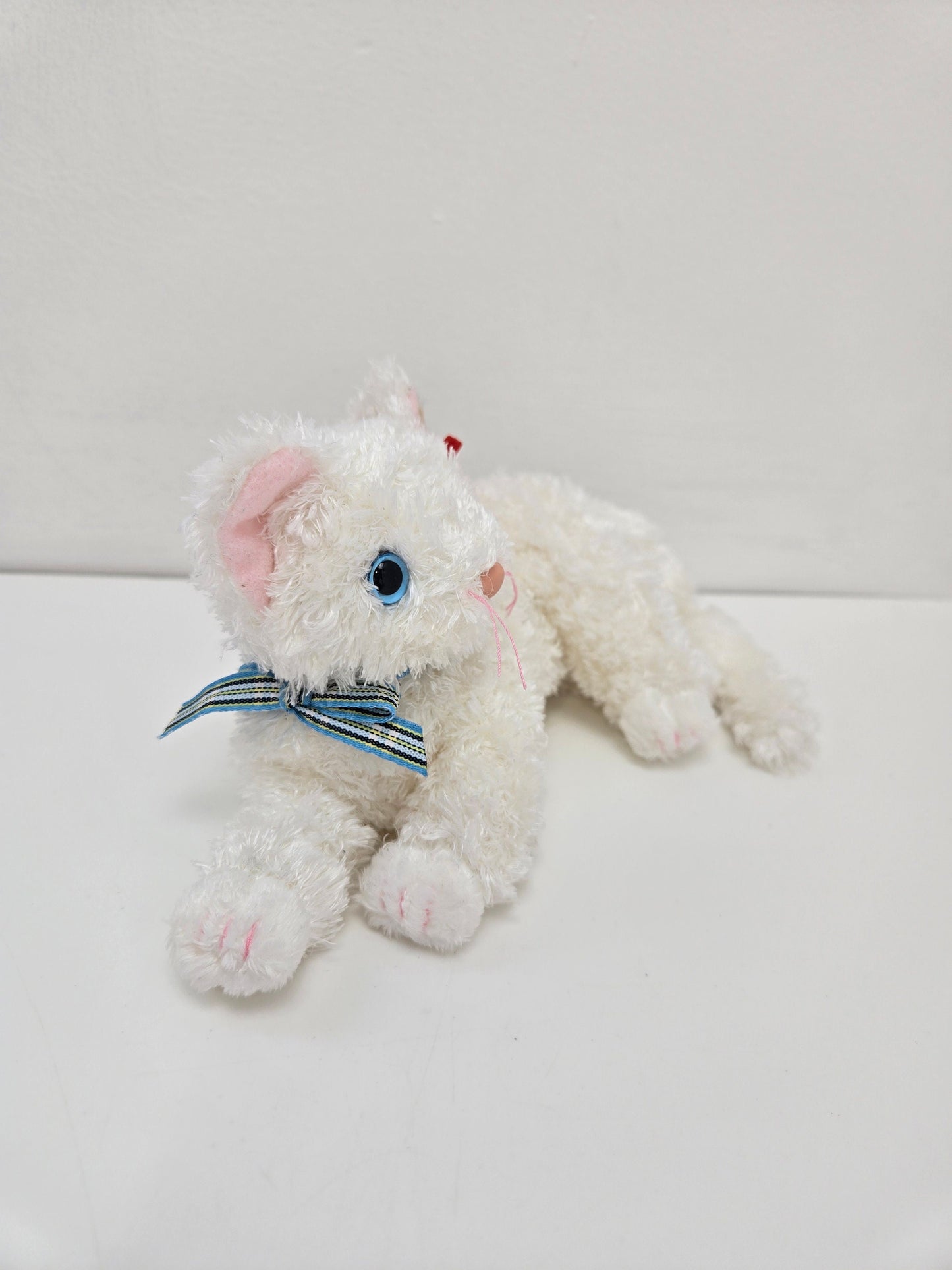 Ty Beanie Baby “Starlett” the White Cat  (6.5 inch)