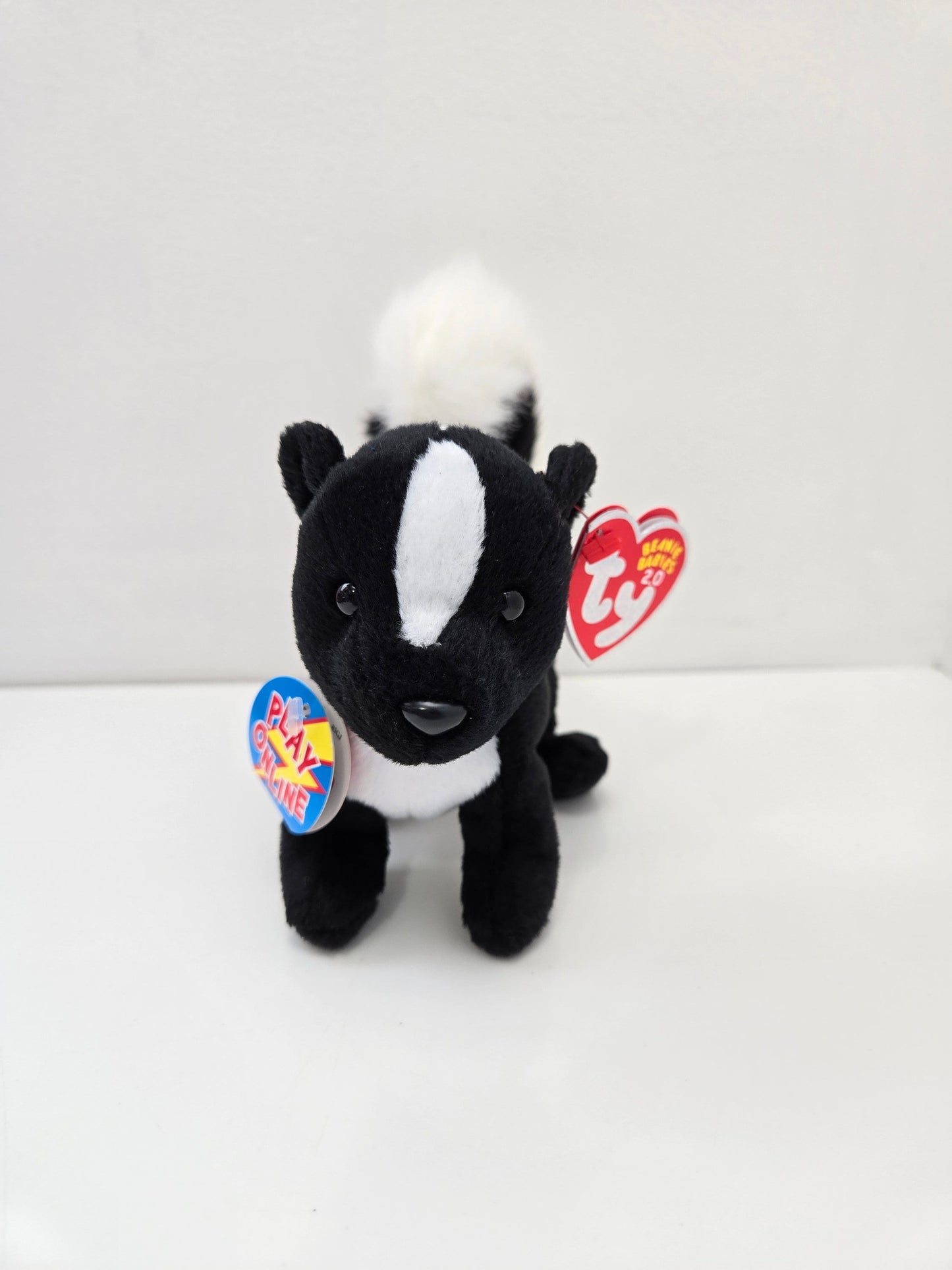 Ty Beanie Baby 2.0 “Skunkers” the Skunk ! (6 inch)