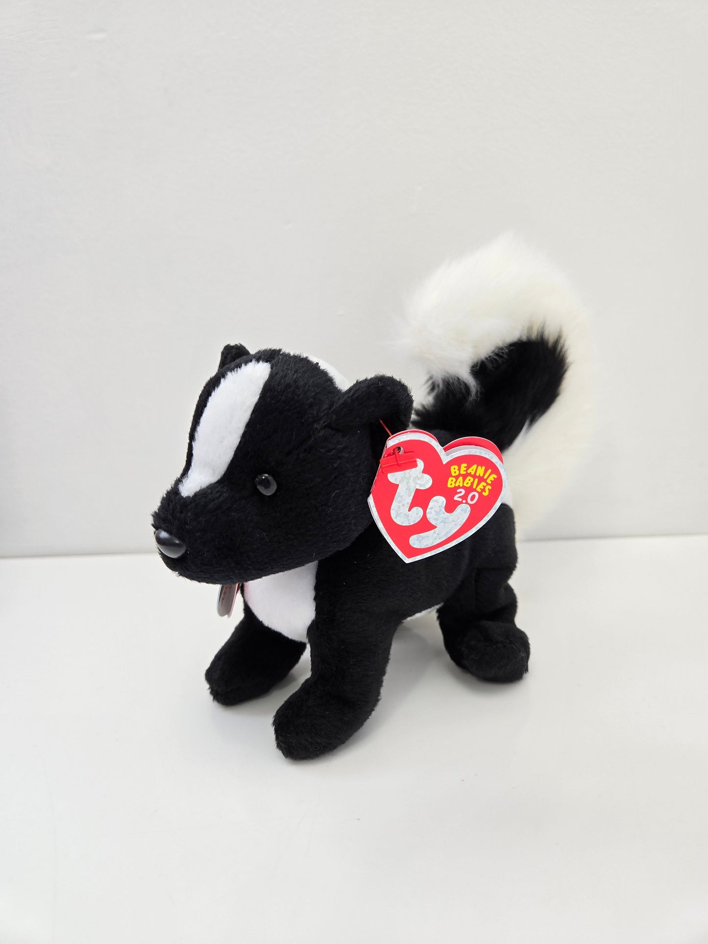 Ty Beanie Baby 2.0 “Skunkers” the Skunk ! (6 inch)