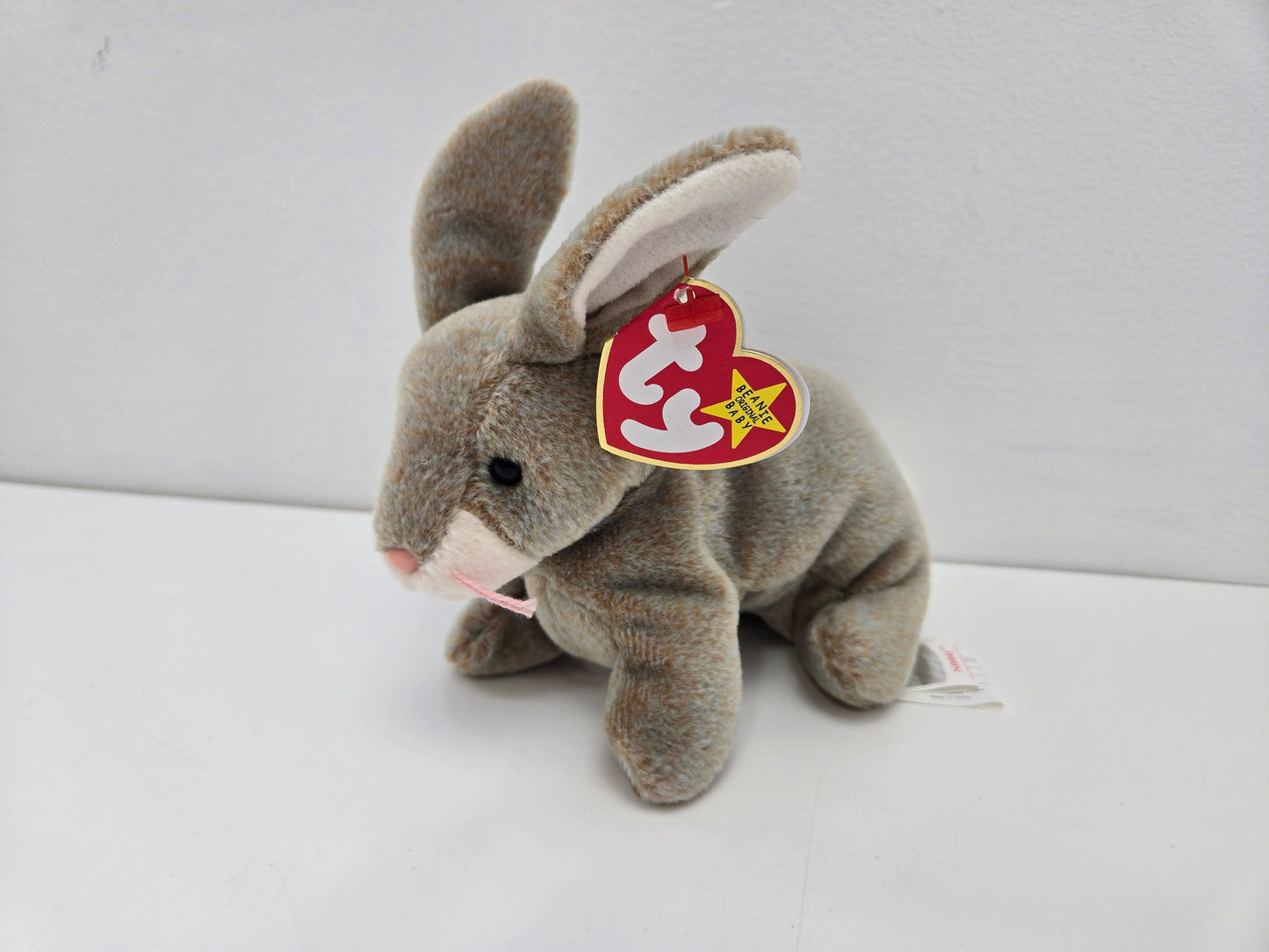 Ty Beanie Baby Nibbly the Brown Bunny Rabbit  (6 inch)