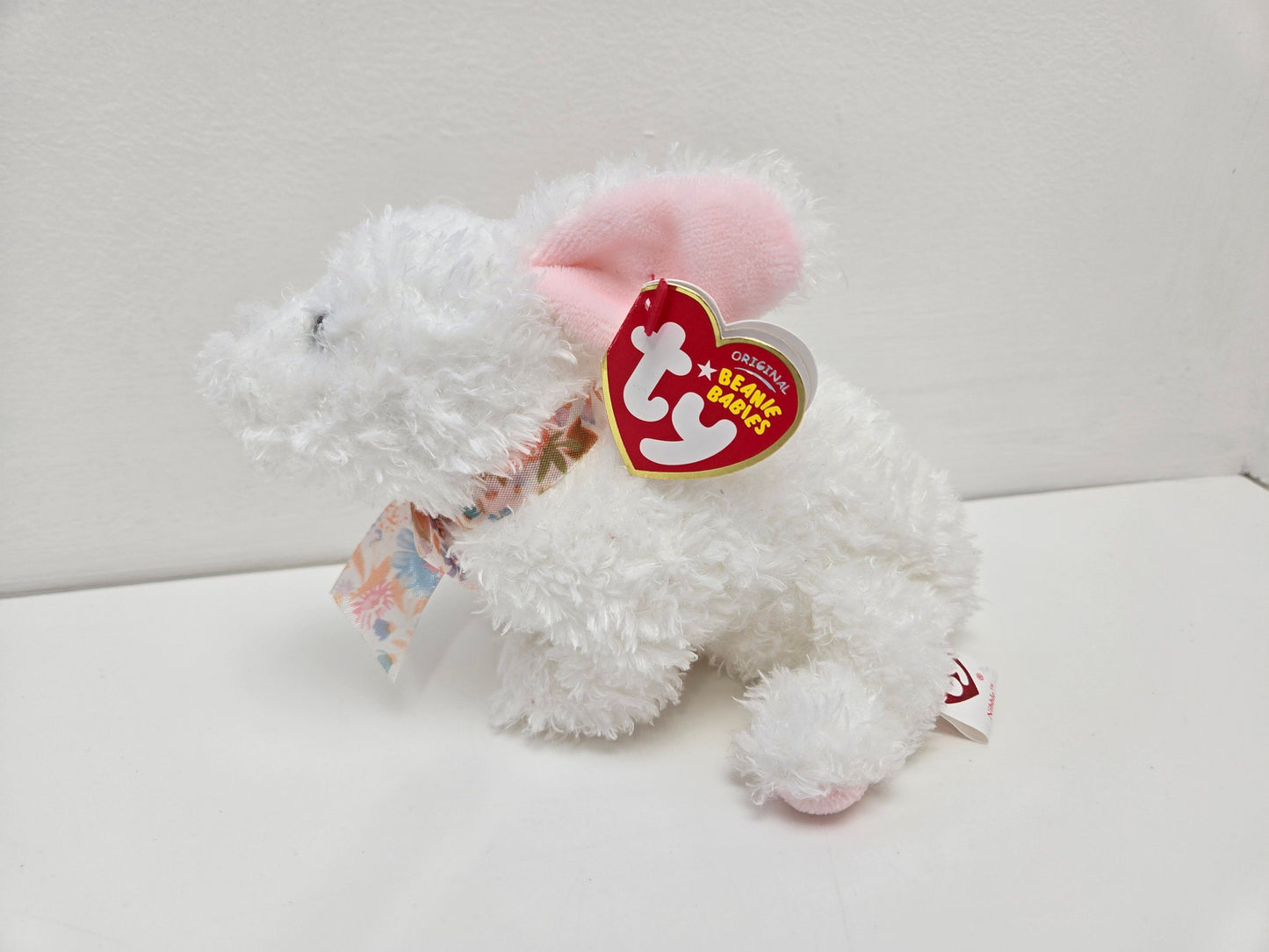 Ty Beanie Baby “Nibble” the Adorable White Bunny  (6 inch)