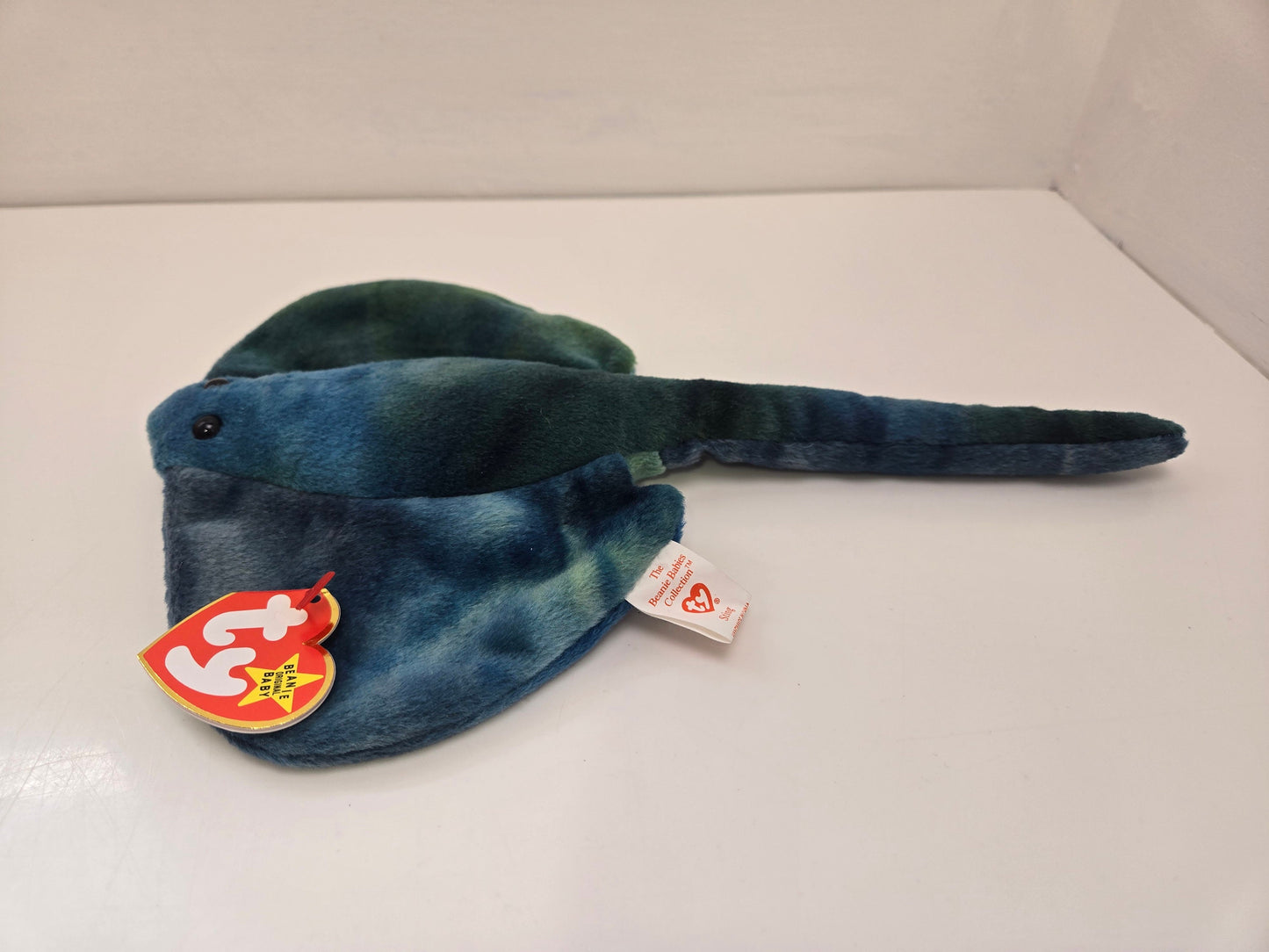 Ty Beanie Baby “Sting” the Stingray! (10 inch)