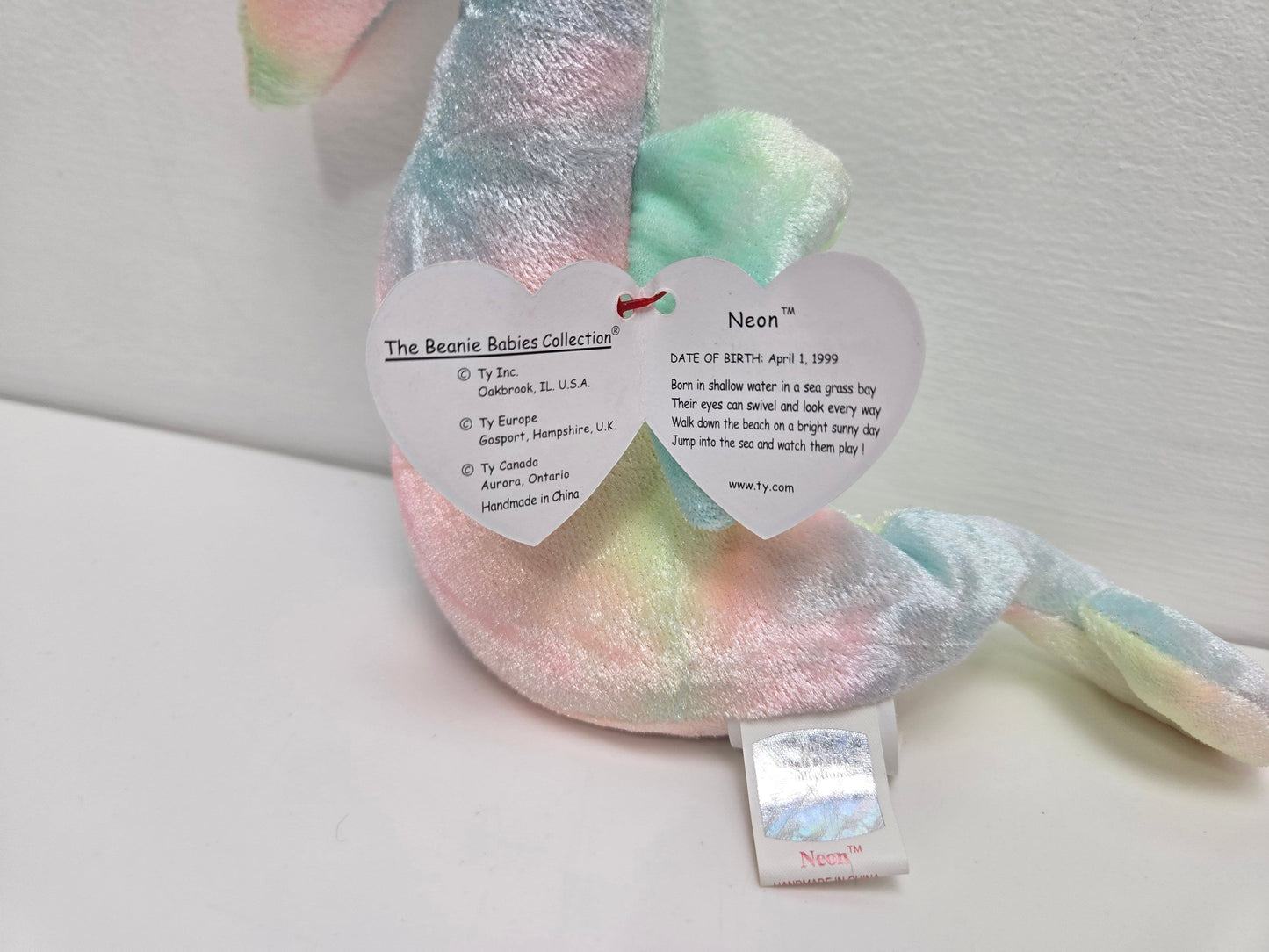 Ty Beanie Baby “Neon” the Seahorse ie! (7.5 inch)