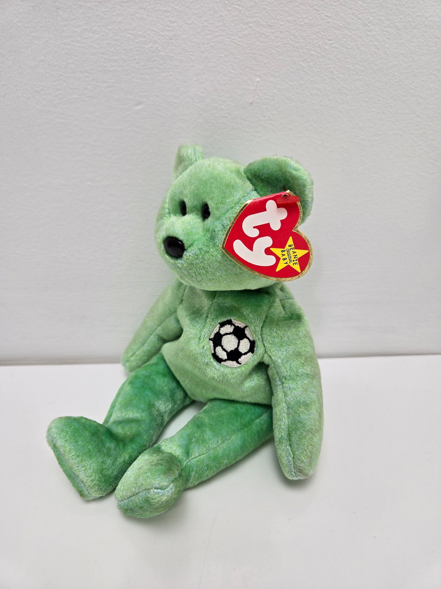 Ty Beanie Baby “Kicks” the Soccer Bear! (8.5 inch)