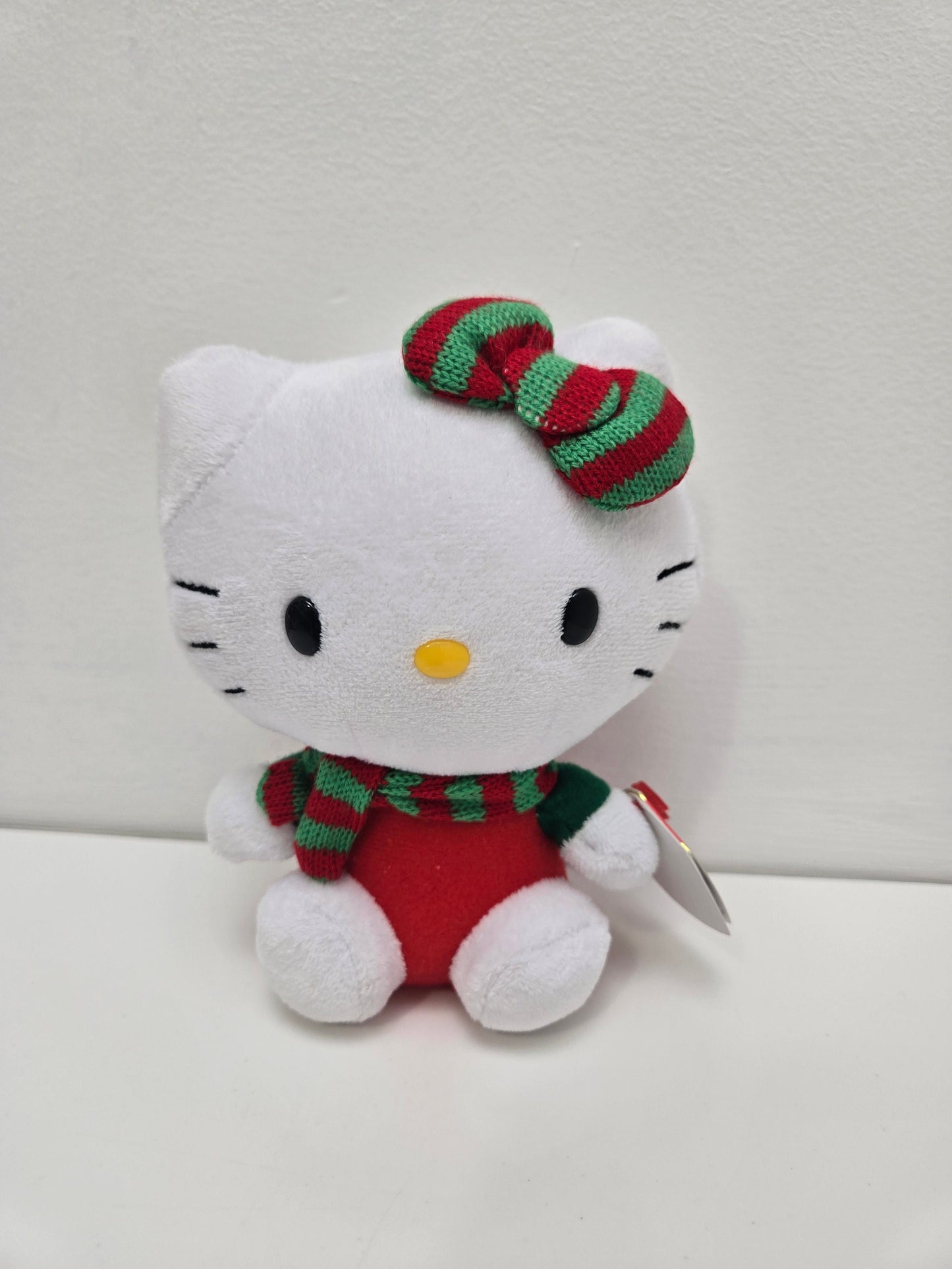 Ty Beanie Baby Vintage “Hello Kitty” the Holiday Scarf Hello Kitty Plush (5.5 inch)