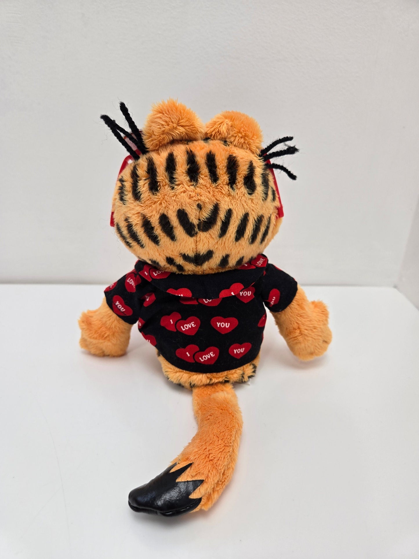 Ty Beanie Baby Happy Valentines Day - Garfield the Orange Cat! (9 inch)