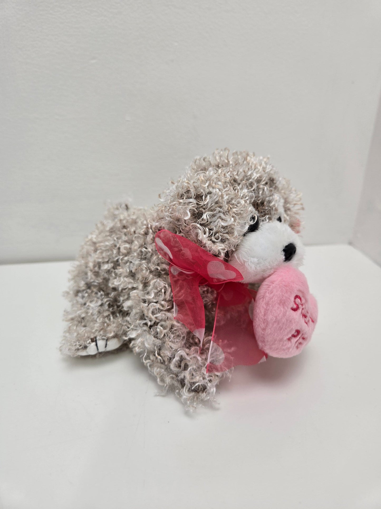 Ty Beanie Baby “Snookums” the Dog Plush Holding a Heart that says Sweetie Pie!  (6 inch)