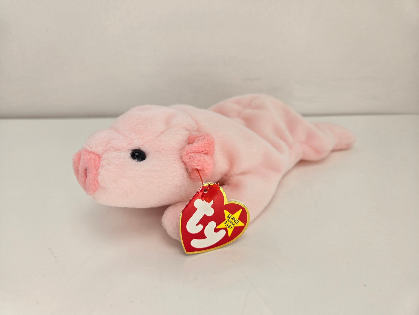 Ty Beanie Baby “Squealer” the Pig ! (8 inch)