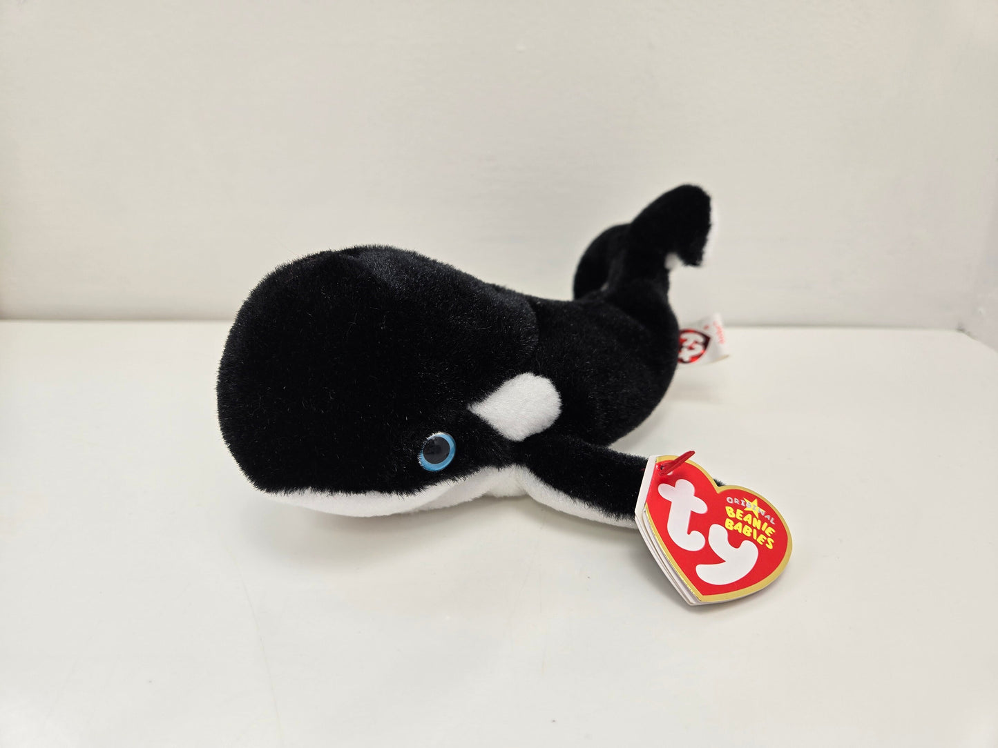 Ty Beanie Baby “Anchor” the Whale (7 inch)