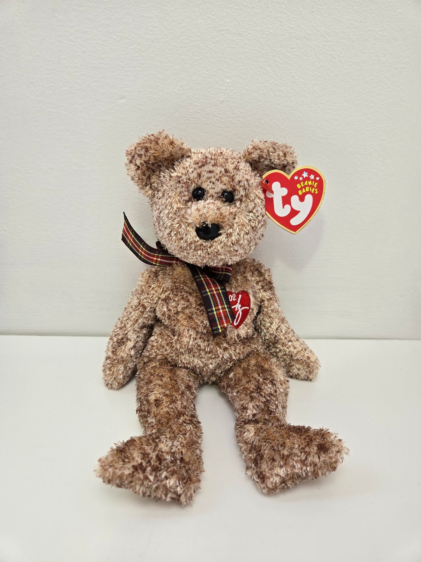 Ty Beanie Baby “2002 Signature Bear” (8.5 inch)