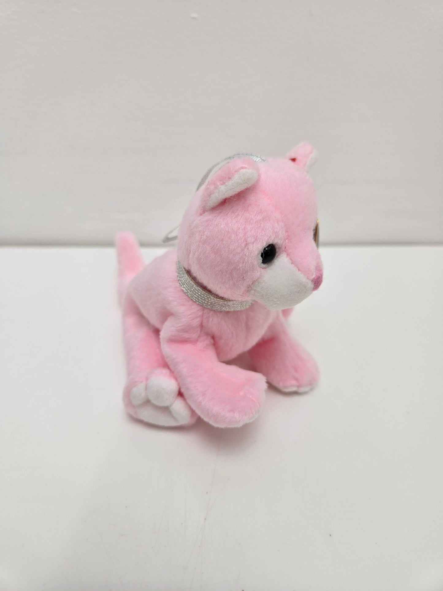 Ty Basket Beanie Ornament “Carnation” the Pink Cat (4 inch)