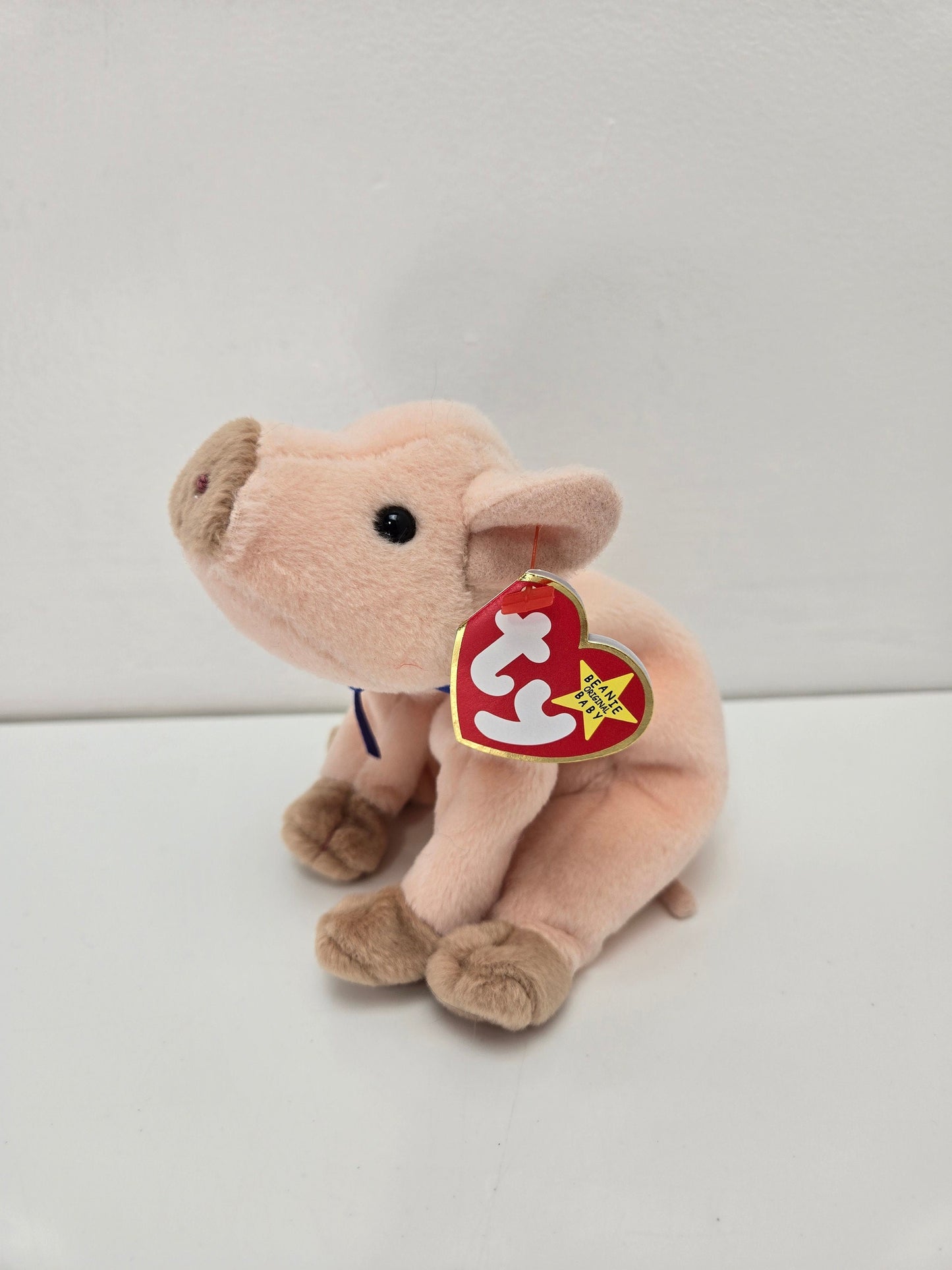 Ty Beanie Baby “Knuckles” the Pig (5 inch)