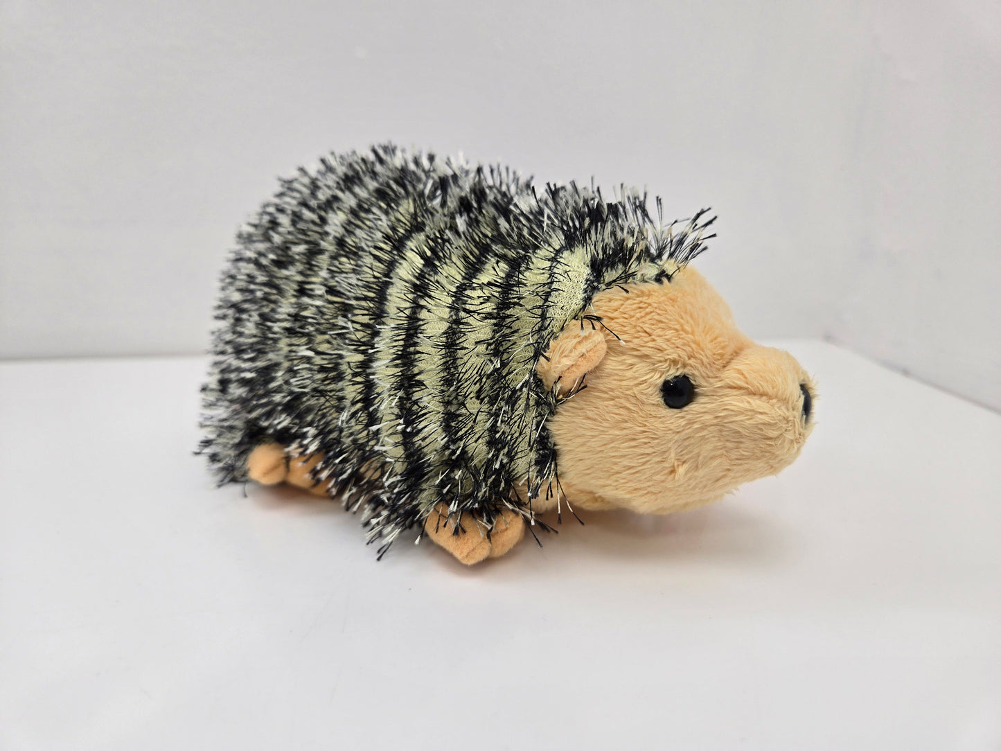 Ty Beanie Baby “Chuckles” the Hedgehog! (5 inch)