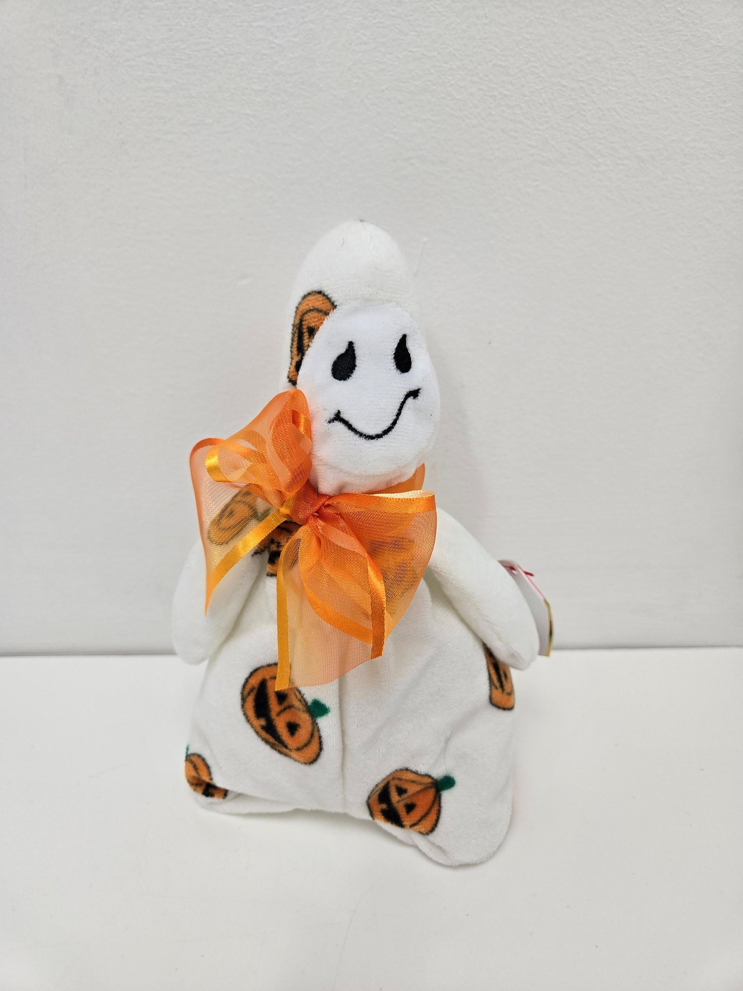 Ty Beanie Baby “Ghoulish” the Halloween Ghost (8 inch)