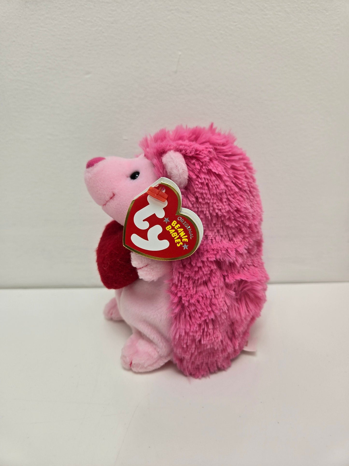 Ty Beanie Baby “Smitten” the Adorable Pink Hedgehog Holding Red Heart *RARE* (5.5 inch)