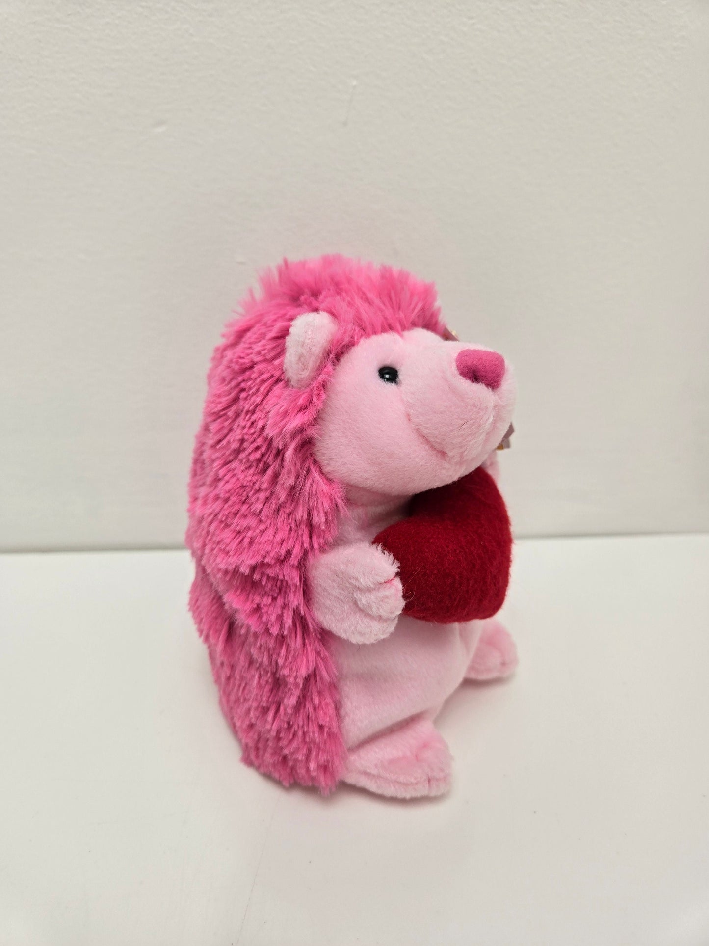 Ty Beanie Baby “Smitten” the Adorable Pink Hedgehog Holding Red Heart *RARE* (5.5 inch)