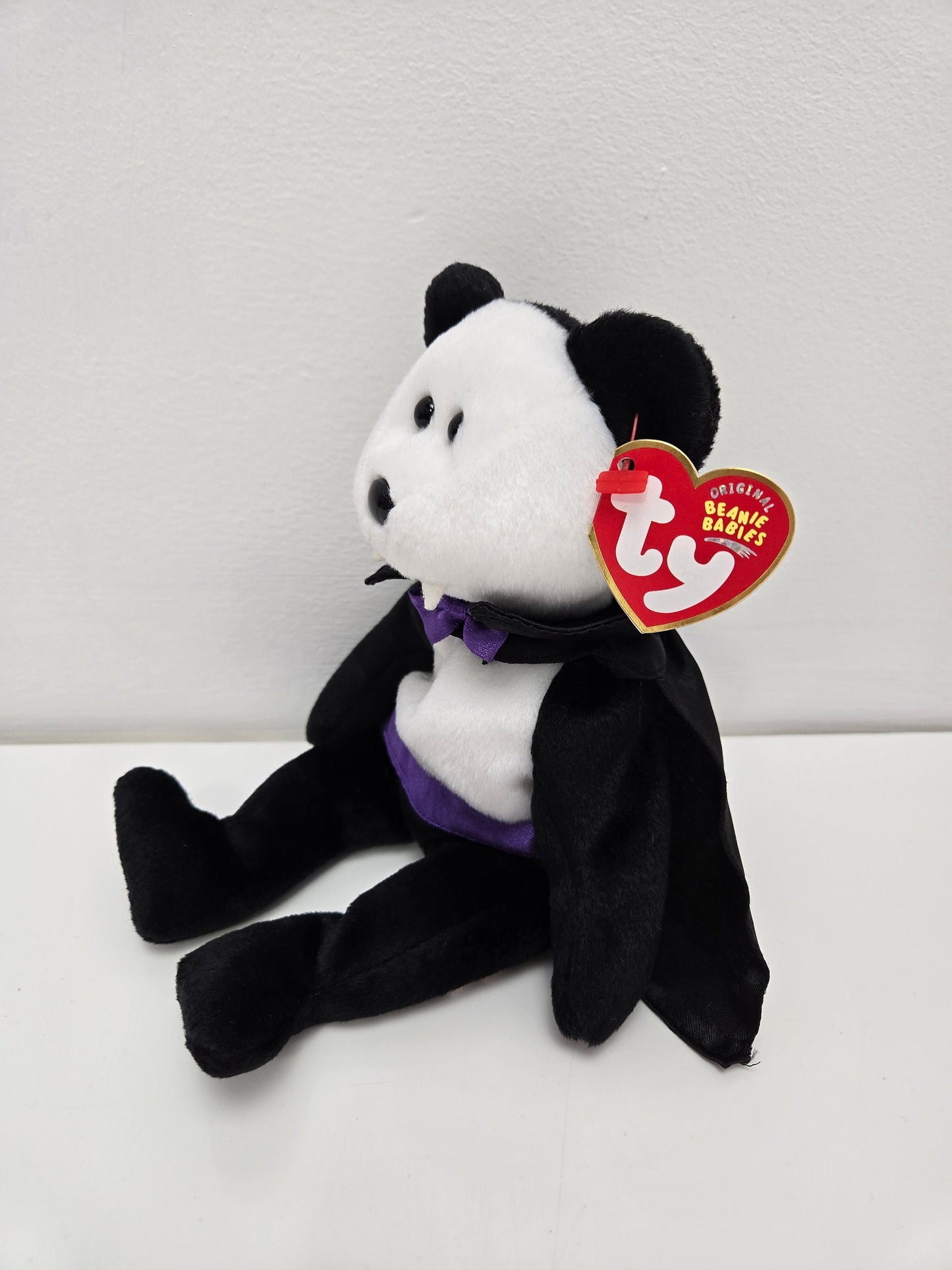 Ty Beanie Baby “Count” the Halloween Vampire Bear (9 inch)