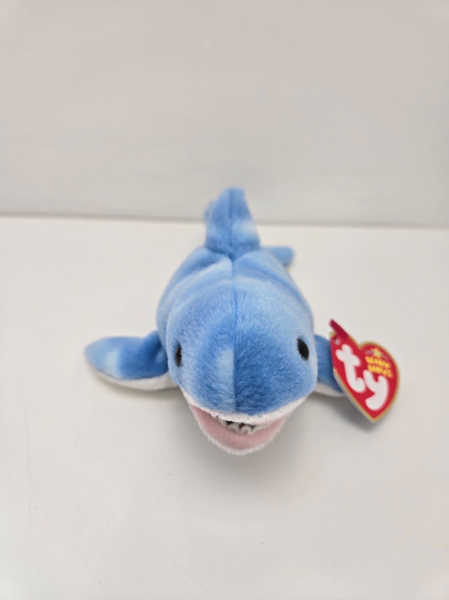 Ty Beanie Baby “Finn” the Blue Shark - Limited Edition Ty Warner Sea Center *Rare* - (9 inch)