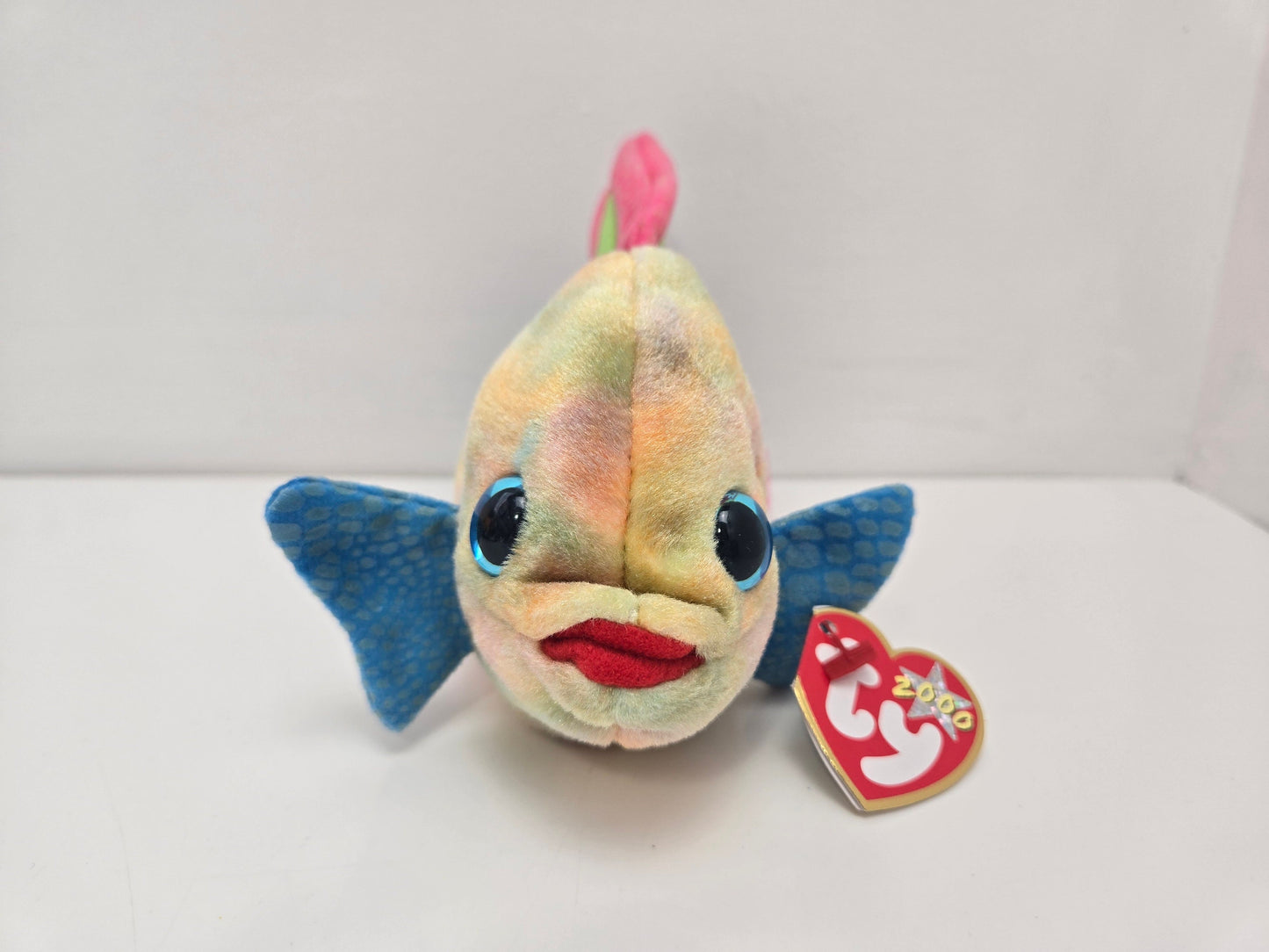 Ty Beanie Baby “Aruba” the Angel Fish (7 inch)