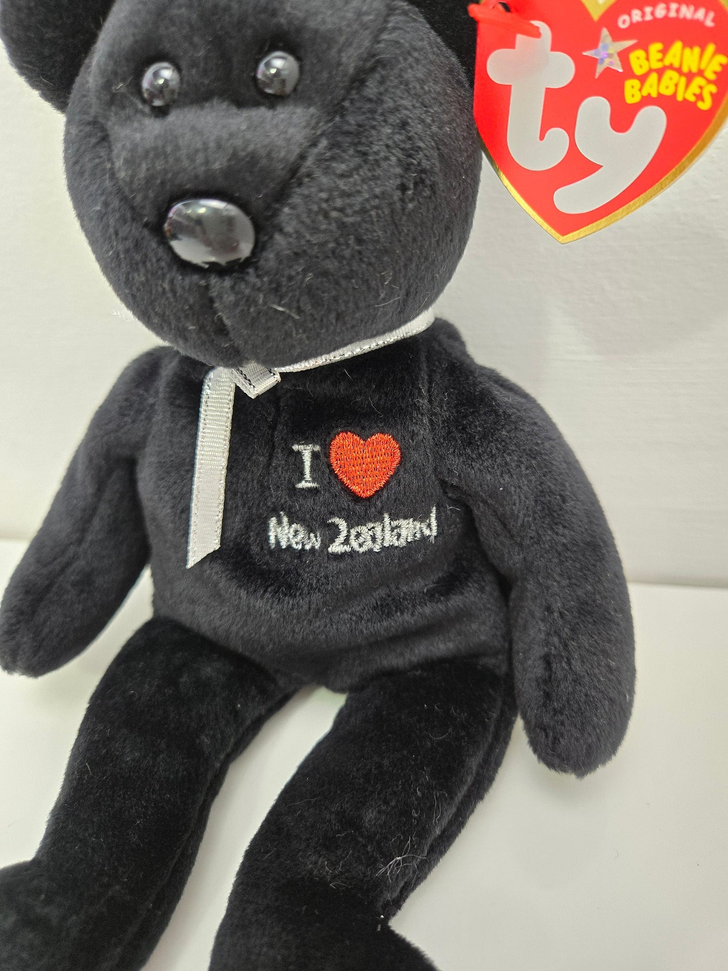 Ty Beanie Baby “New Zealand” the I Love New Zealand Bear - Asia Pacific Exclusive (8.5 inch)