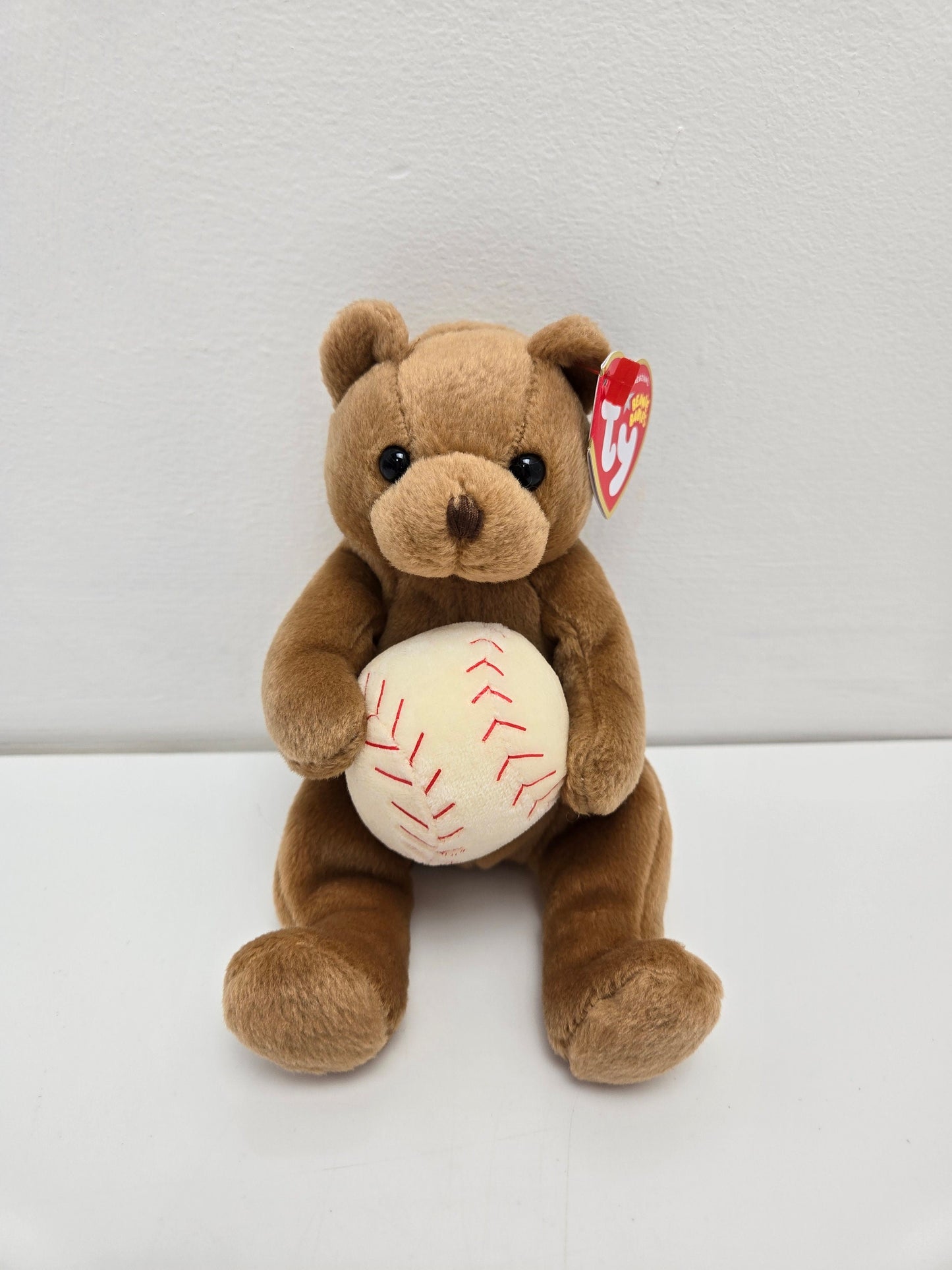 Ty Beanie Baby “Shortstop” the Bear Holding a Baseball! (6.5 inch)