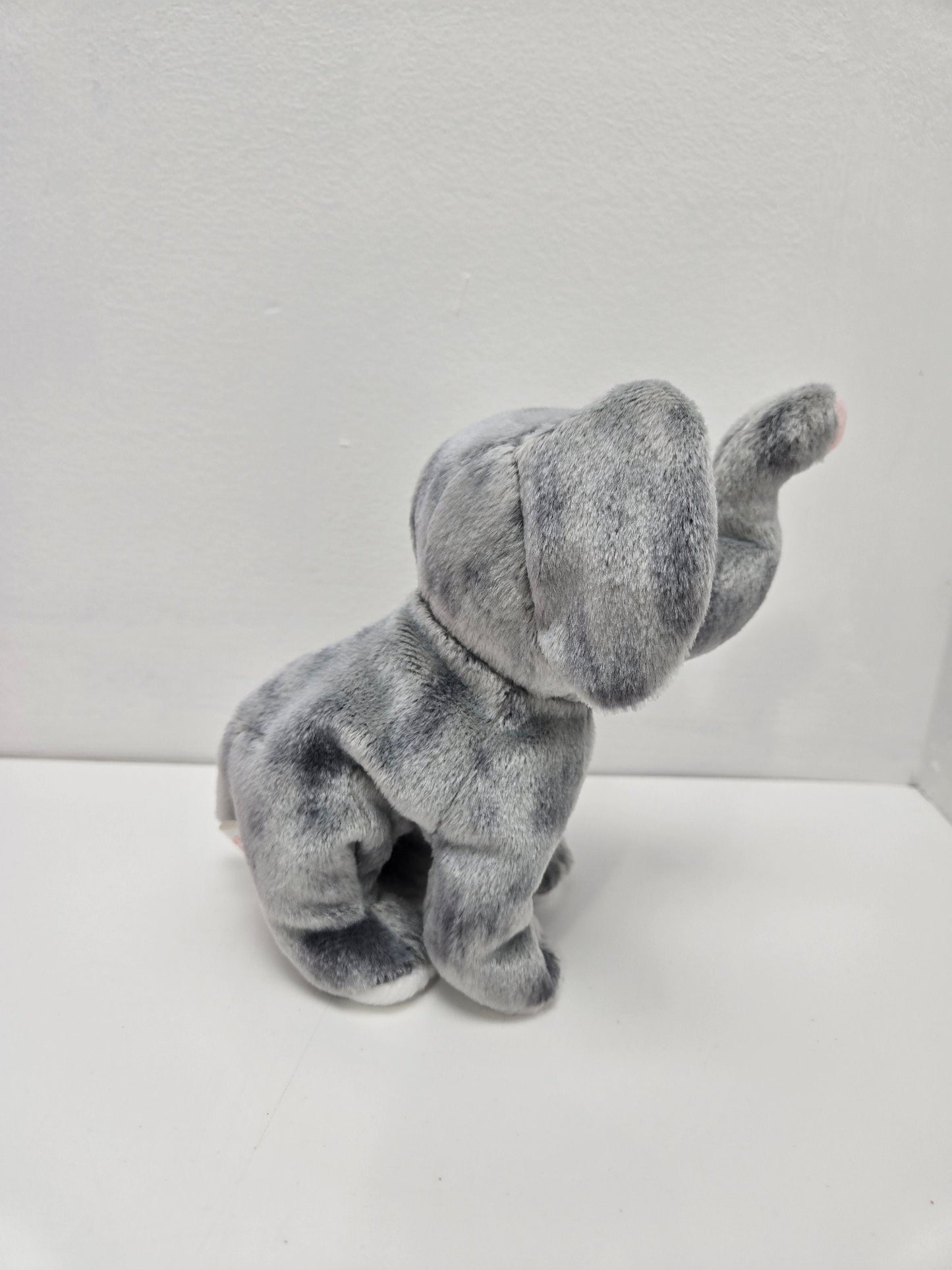 Ty Beanie Baby “Shocks” the Grey Elephant! (6 inch)