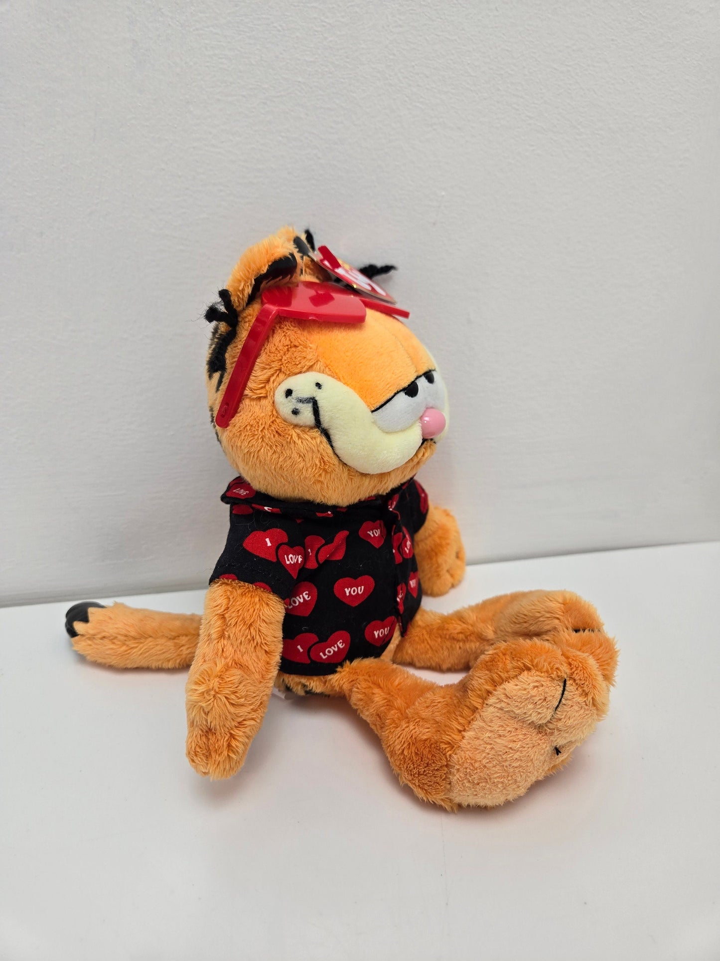 Ty Beanie Baby Happy Valentines Day - Garfield the Orange Cat! (9 inch)