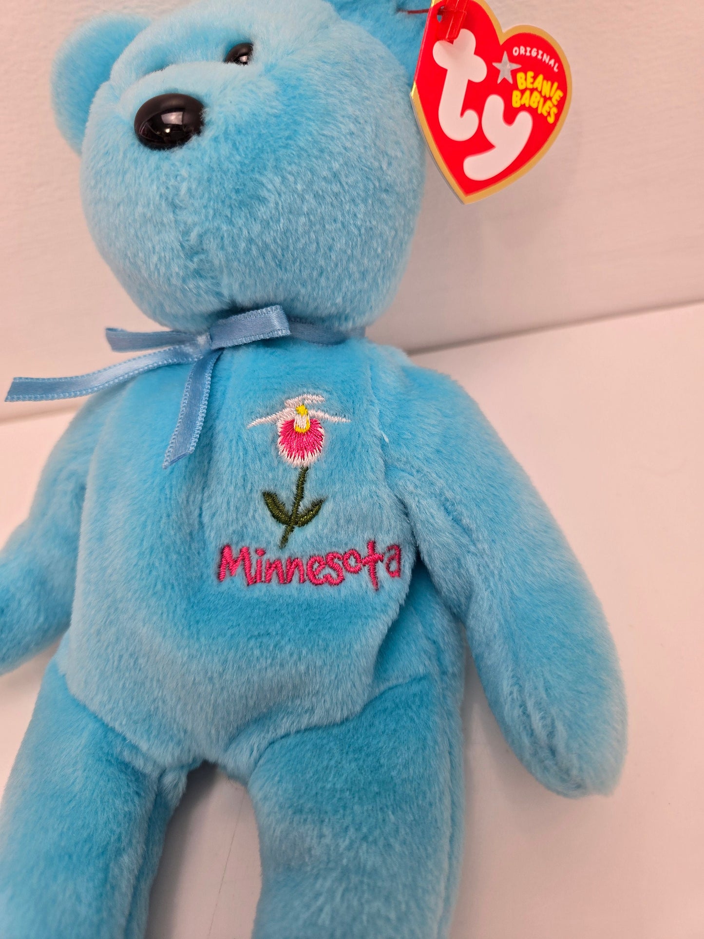 Ty Beanie Baby “Minnesota Lady’s Slipper” the Minnesota Flower Bear (8.5 inch)