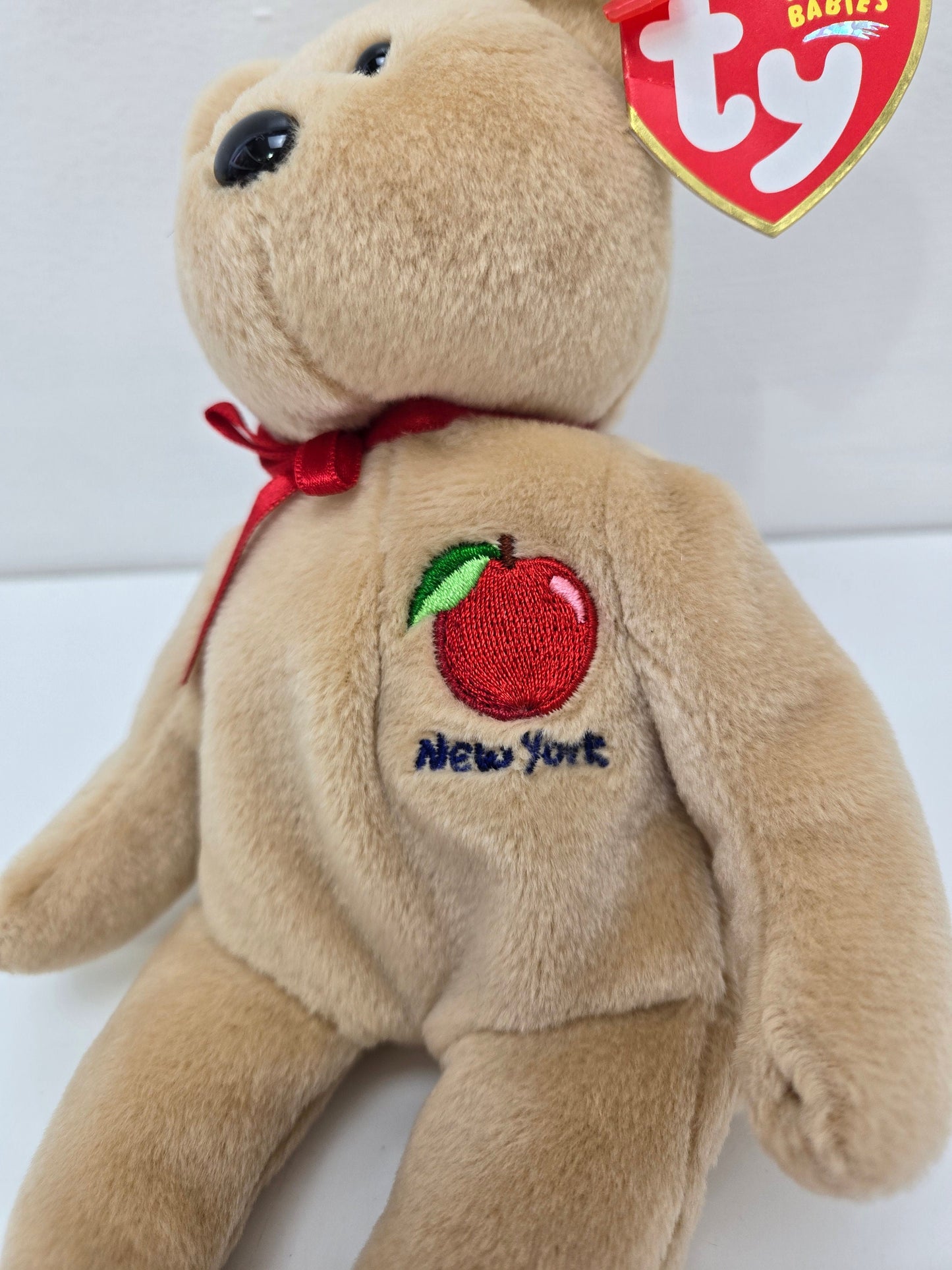 Ty Beanie Baby “Big Apple” the New York Bear - New York Exclusive (8.5 inch)