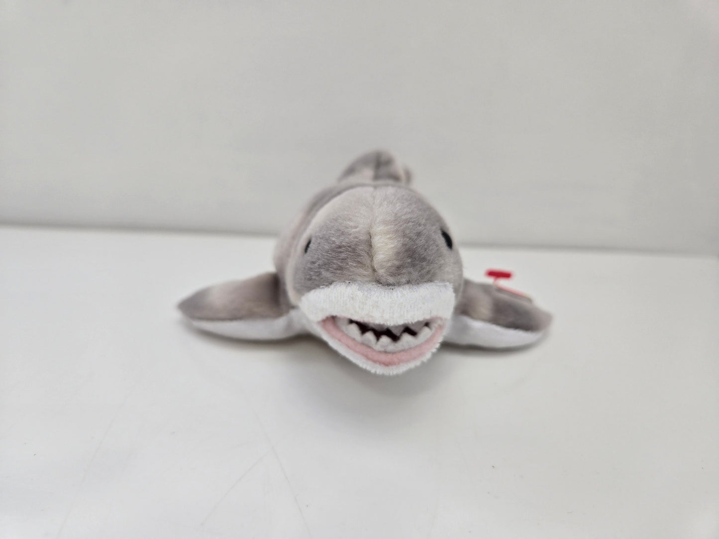 Ty Beanie Baby “Finn” the Gray Shark (9 inch)