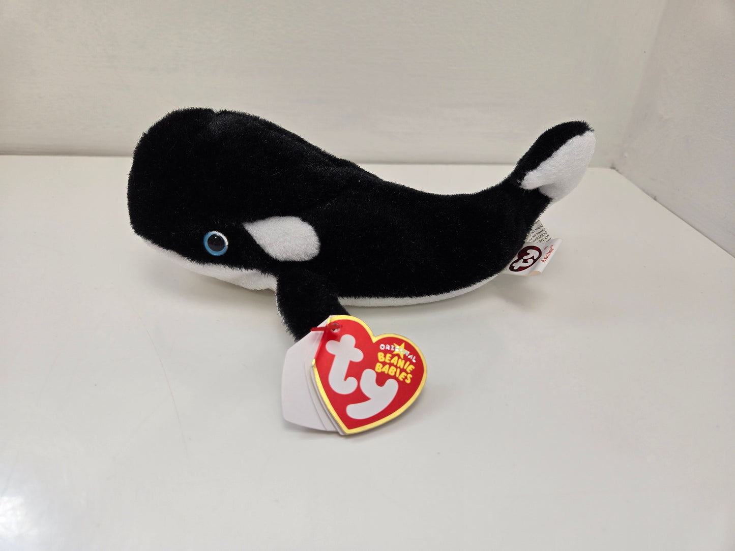 Ty Beanie Baby “Anchor” the Whale (7 inch)