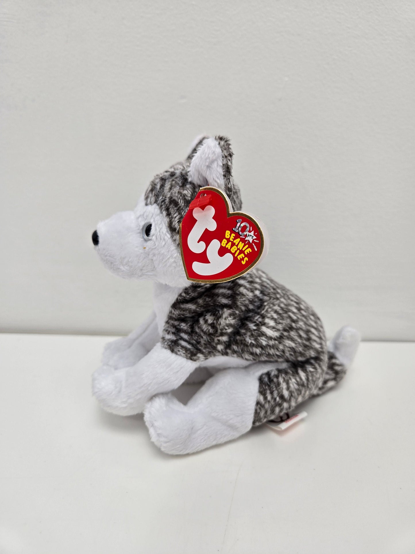 Ty Beanie Baby “Mukluk” the Husky Dog  (5.5 inch) *White eyes* (5.5 inch)