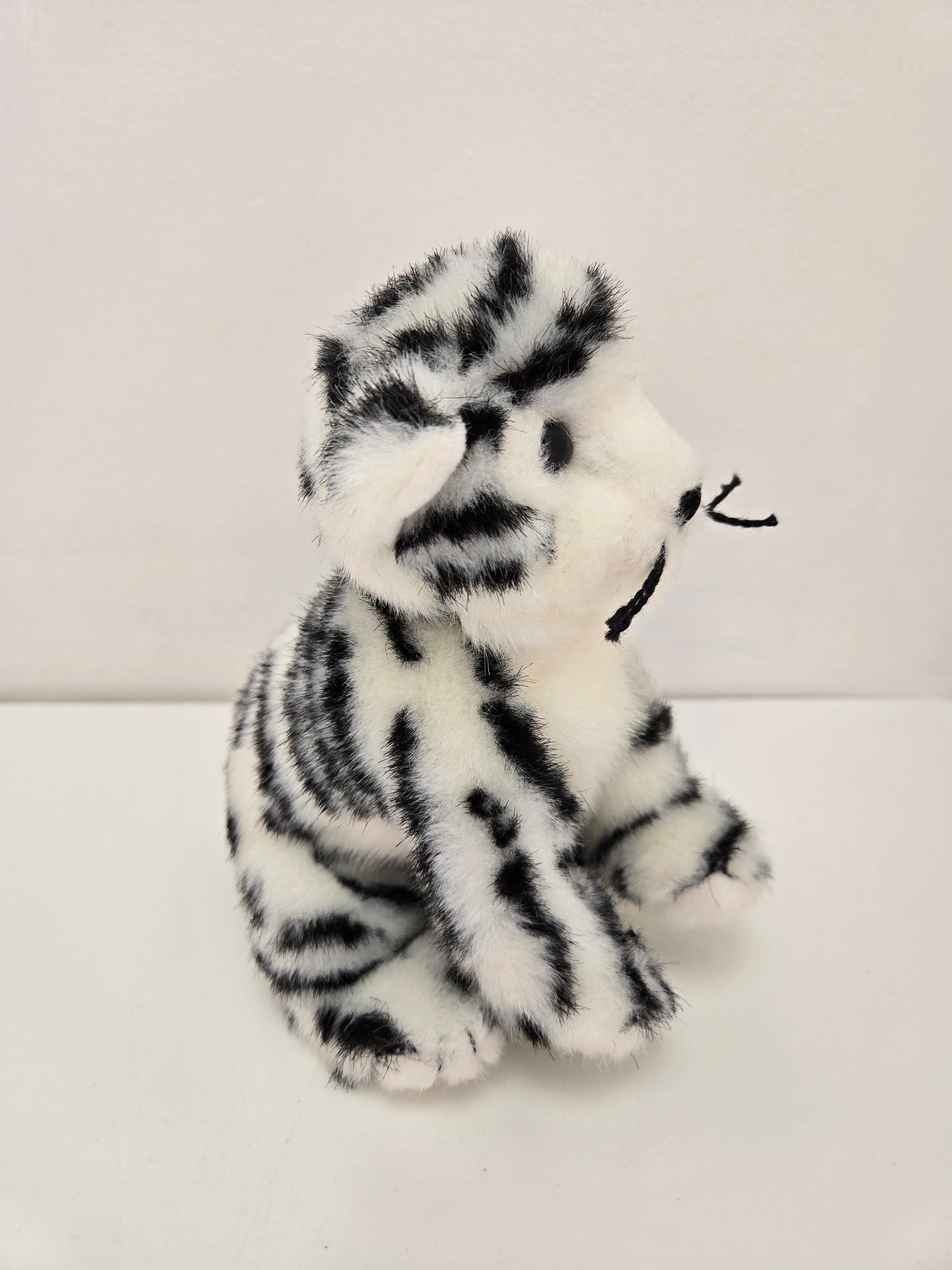 Ty Beanie Baby “Tundra” the White Tiger! (6 inch)