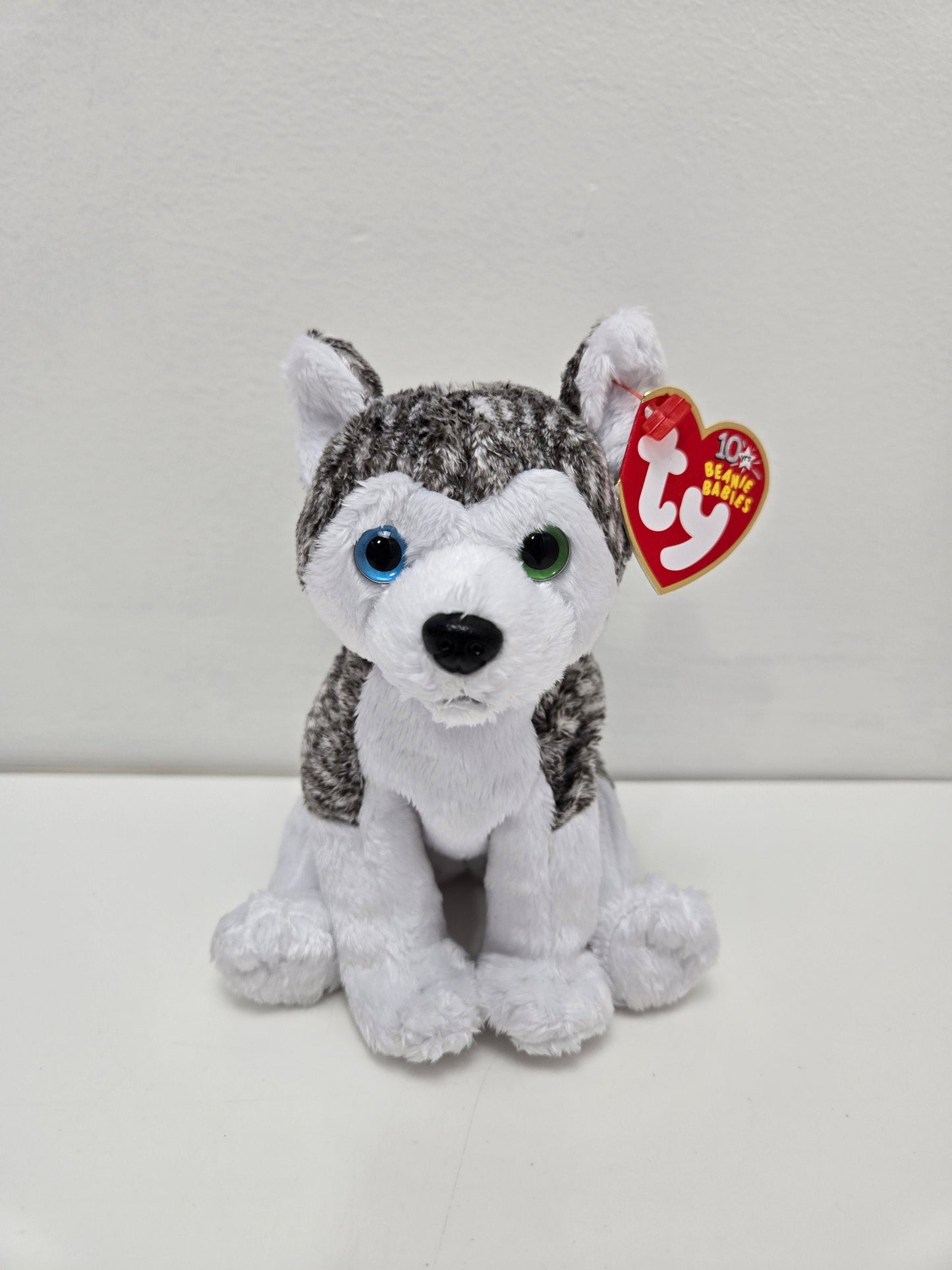 Ty Beanie Baby “Mukluk” the Husky Dog  (5.5 inch) *One Green Eye One Blue Eye Version*