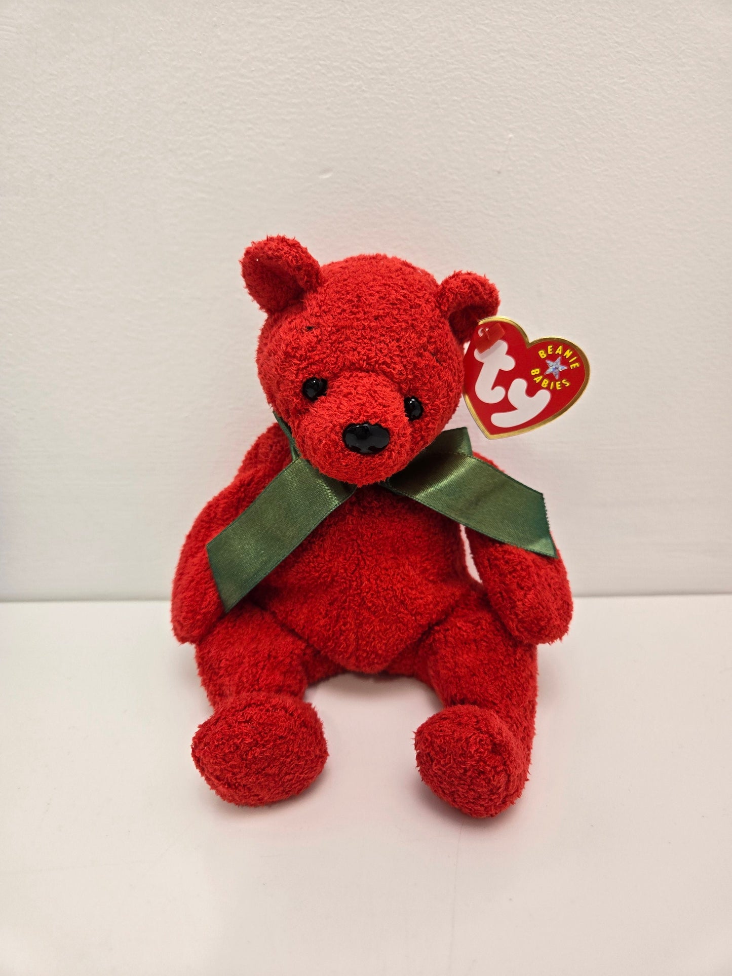 Ty Beanie Baby “Mistletoe” the Red Holiday Bear wearing Green Bow (8 inch)